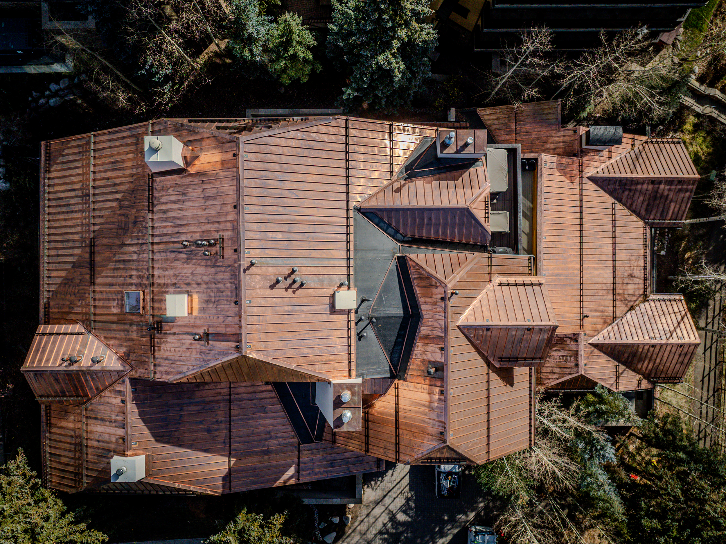 Nov12_25 - Turner Morris Vail - Tyrolean Apartments - Drone Photos-10.png