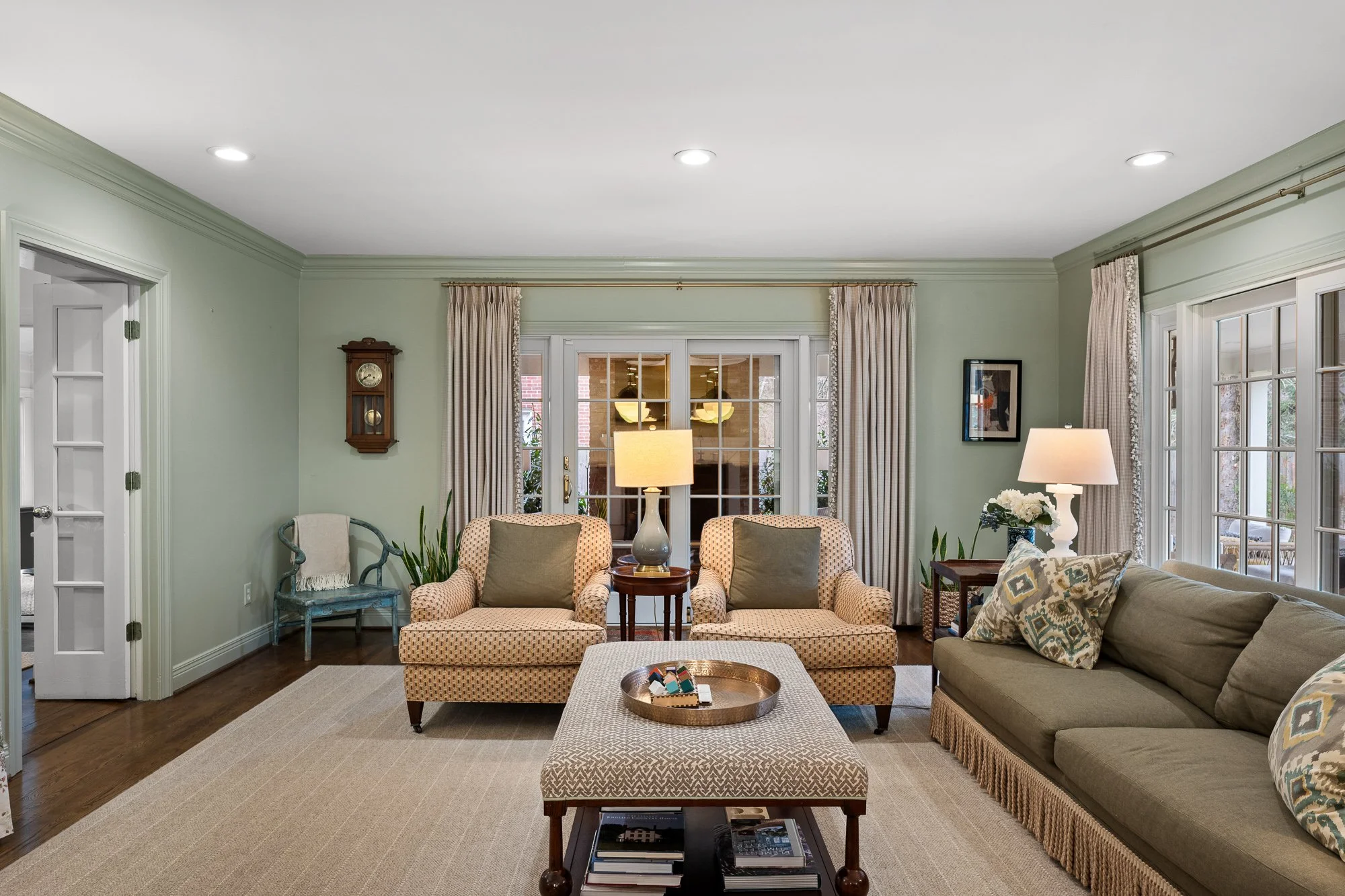 405 Mayfair Ln_web-21.jpg