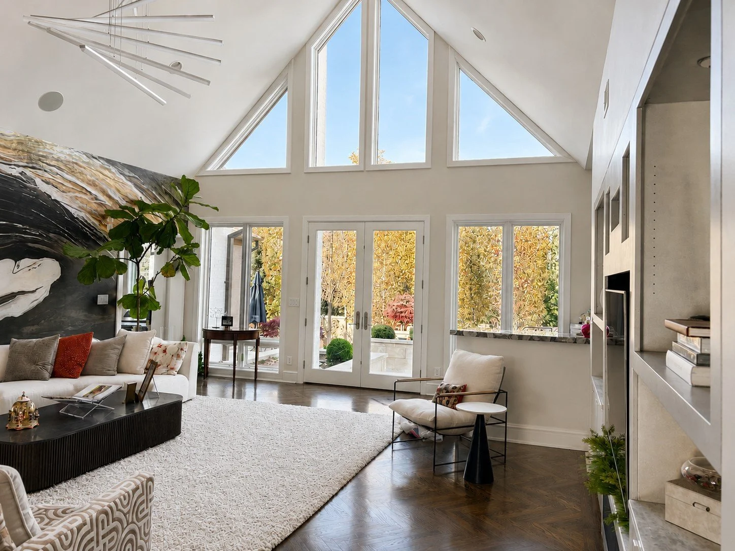 5109 Dunvegan Road.jpg