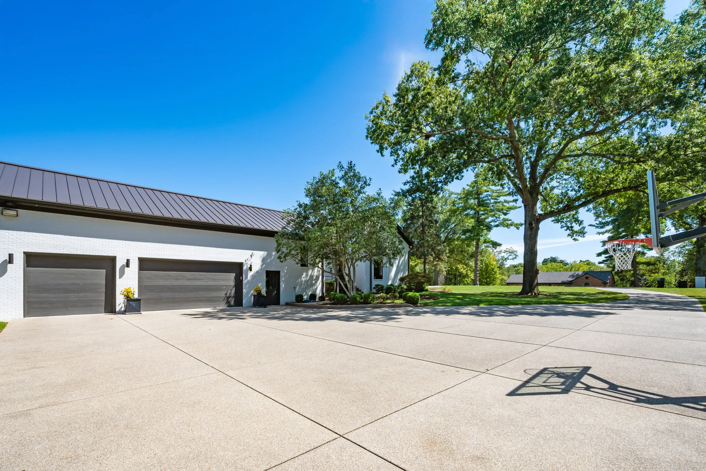 5109 Dunvegan Rd-84.jpg