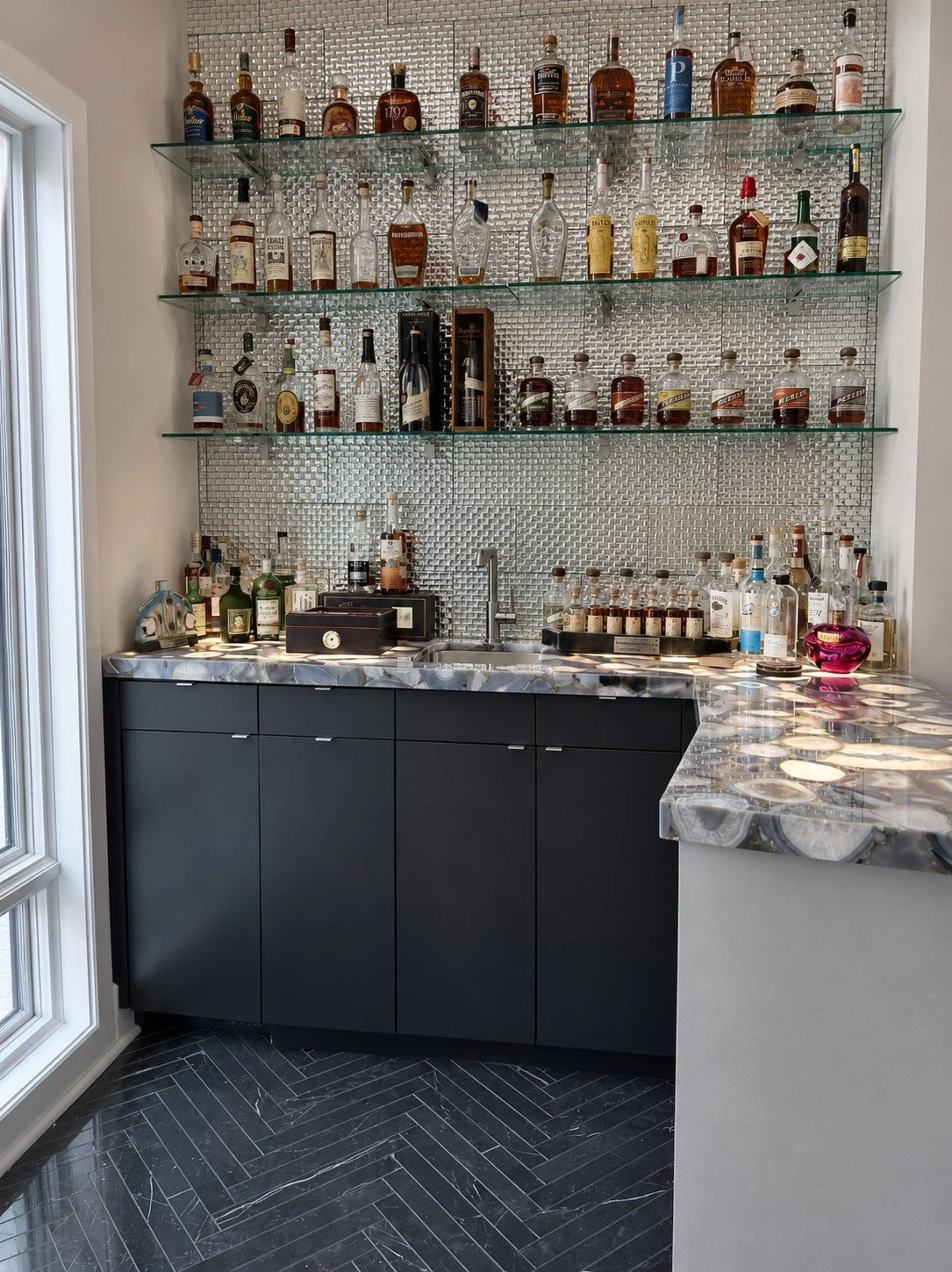 bar.jpg