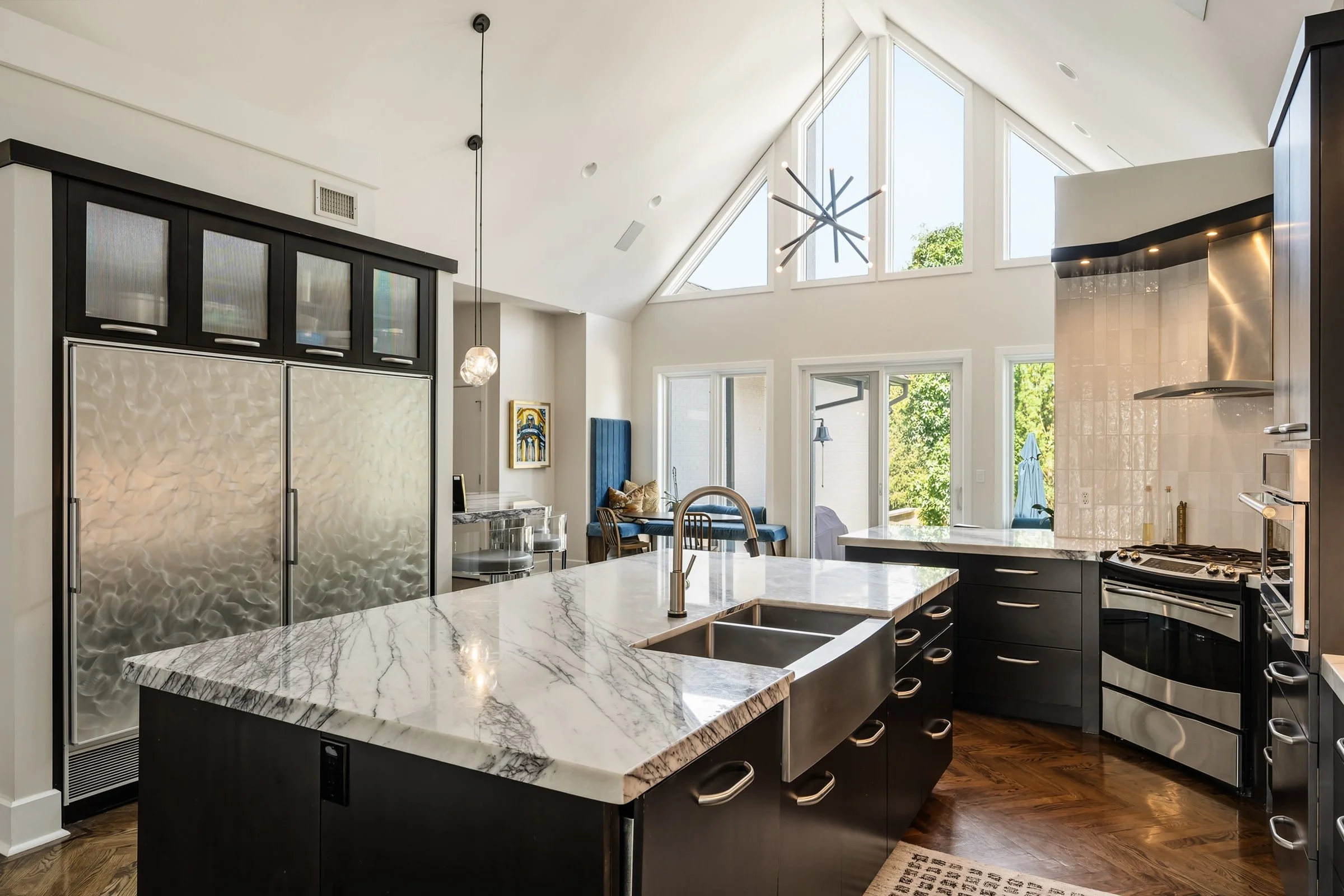 5109 Dunvegan Rd-17.jpg