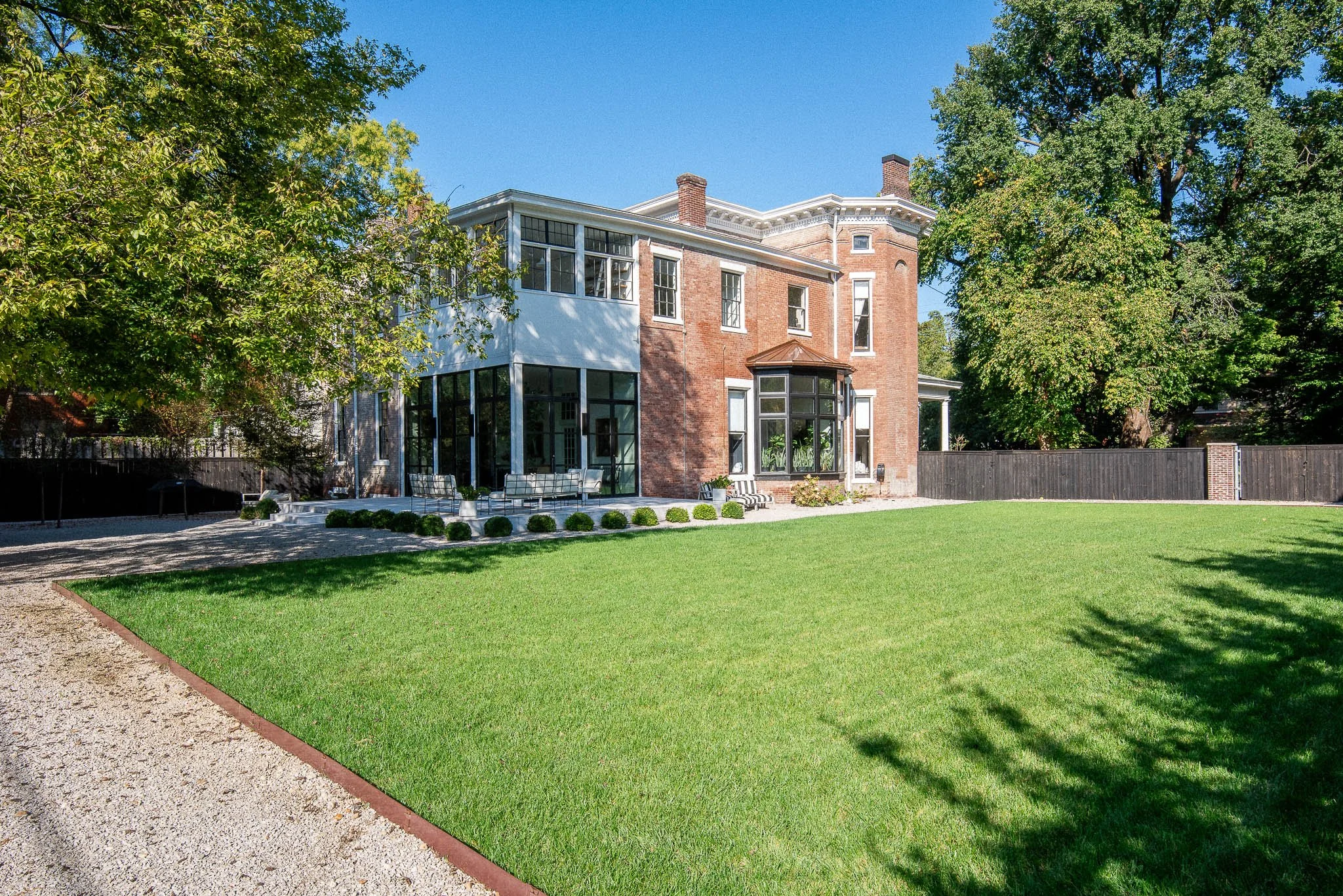 1348 S 3rd St_web-102.jpg