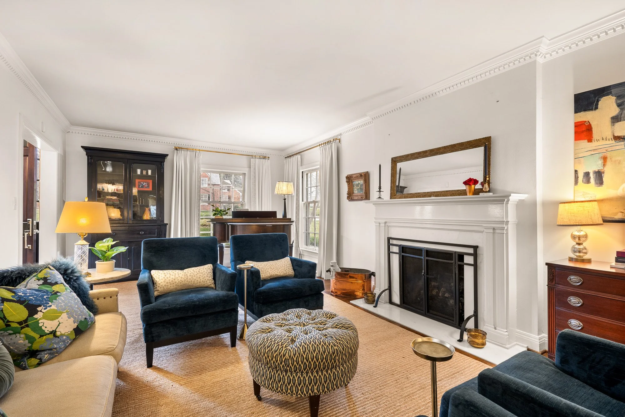 405 Mayfair Ln_web-6.jpg