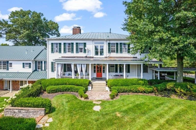 18-web-or-mls-6706 Elmcroft Cir-18.jpg