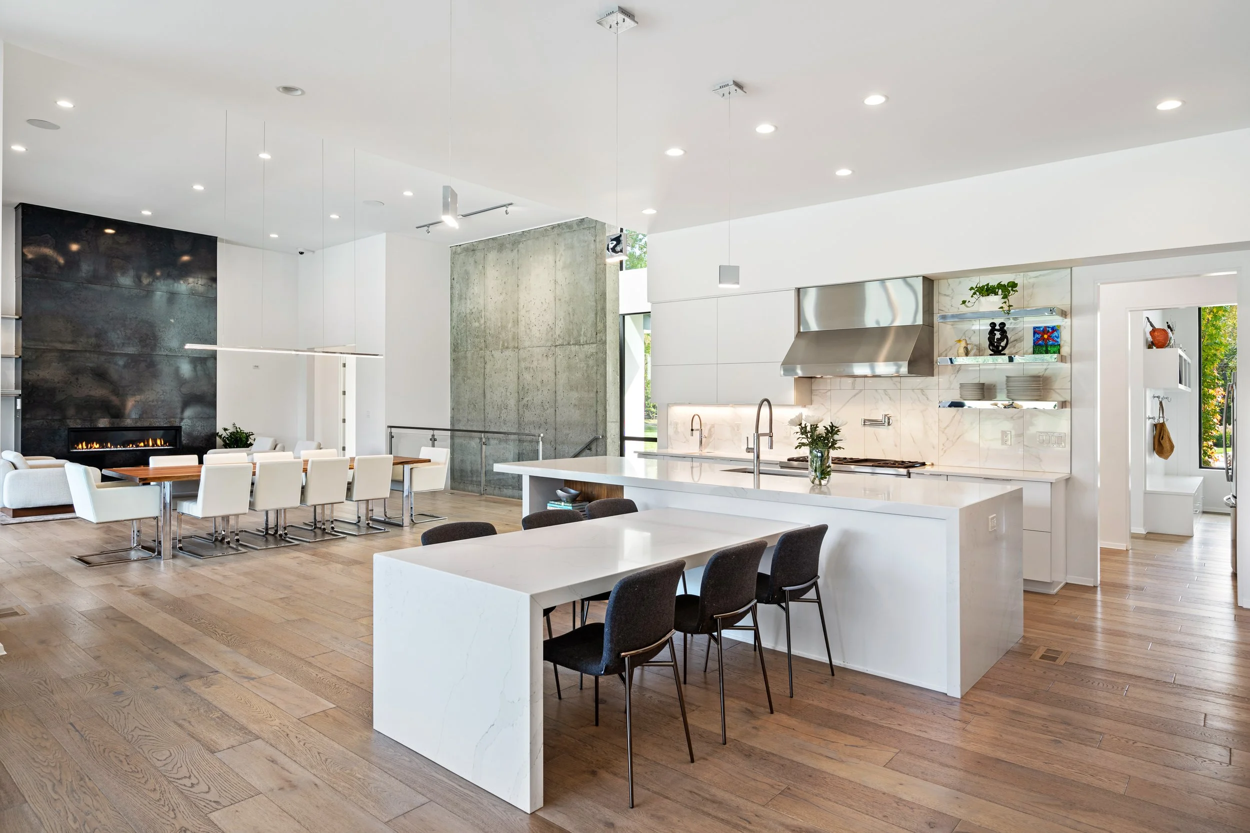 16 person dinner party potential