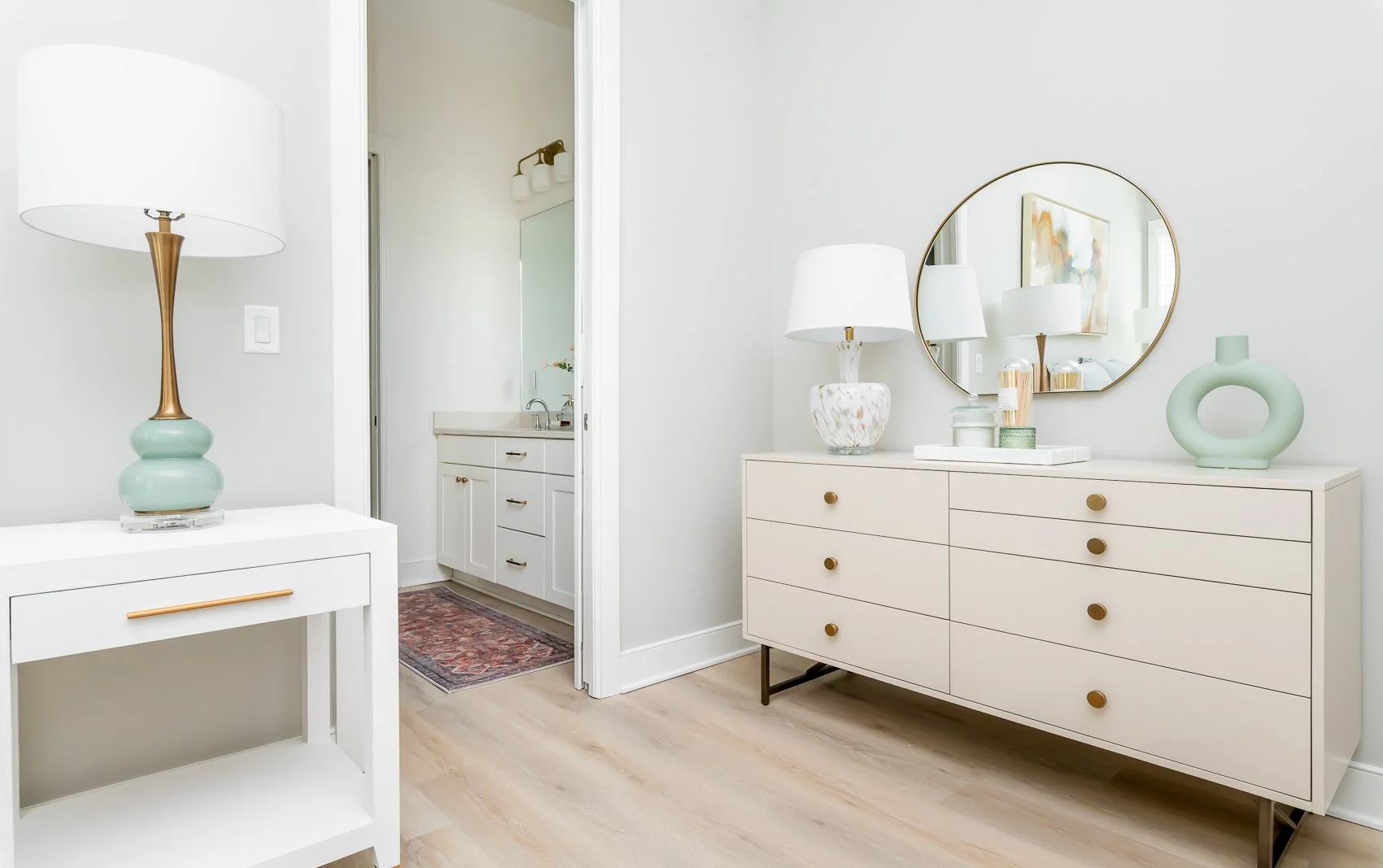 Quenn Bedroom Detail.jpg