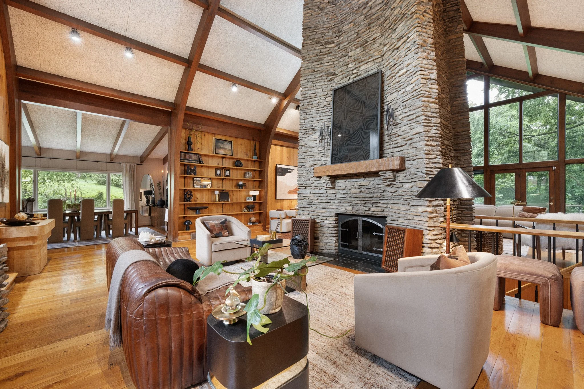 800 Greenspur Ln_web-20.jpg