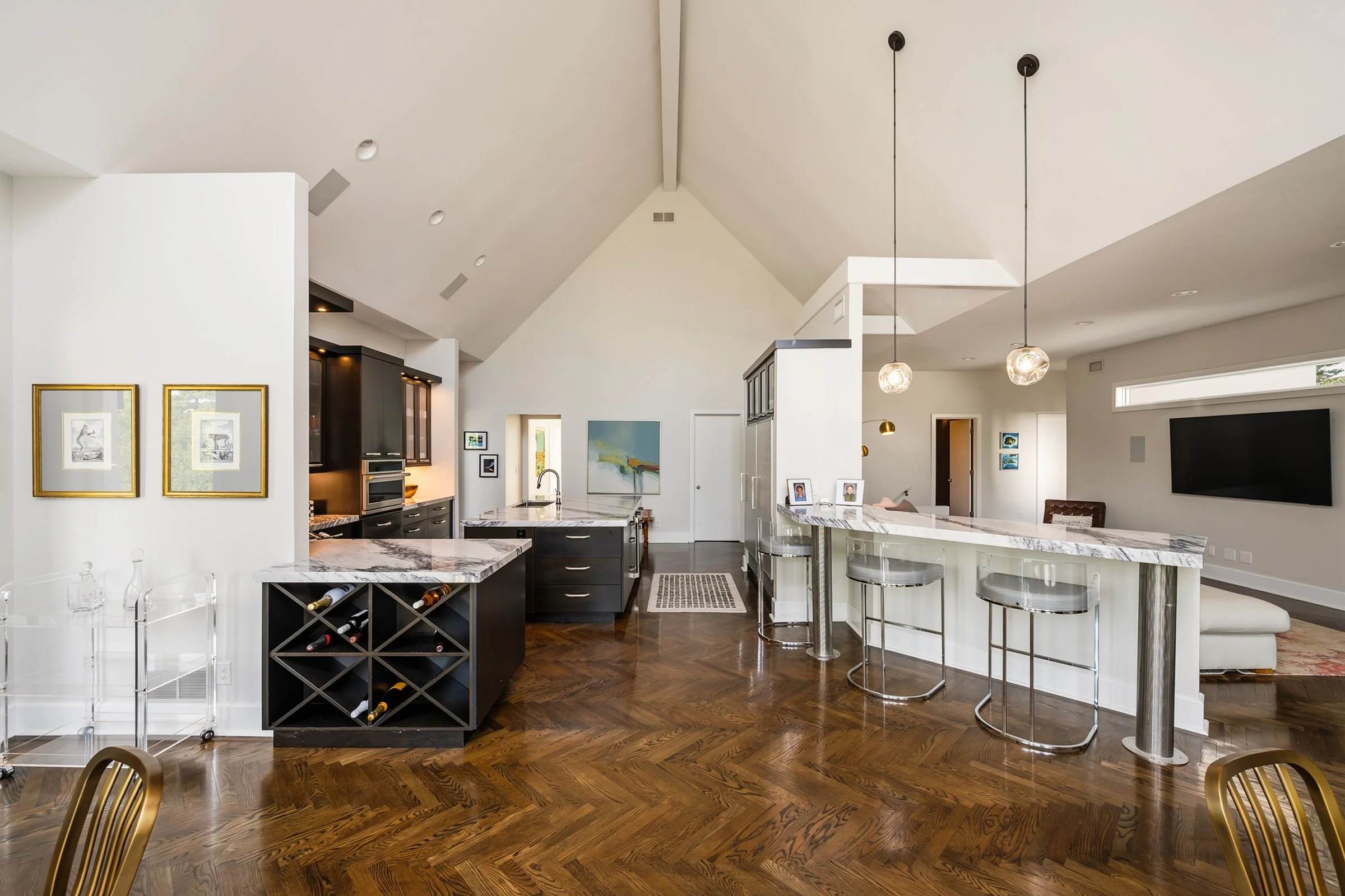 5109 Dunvegan Rd-19.jpg