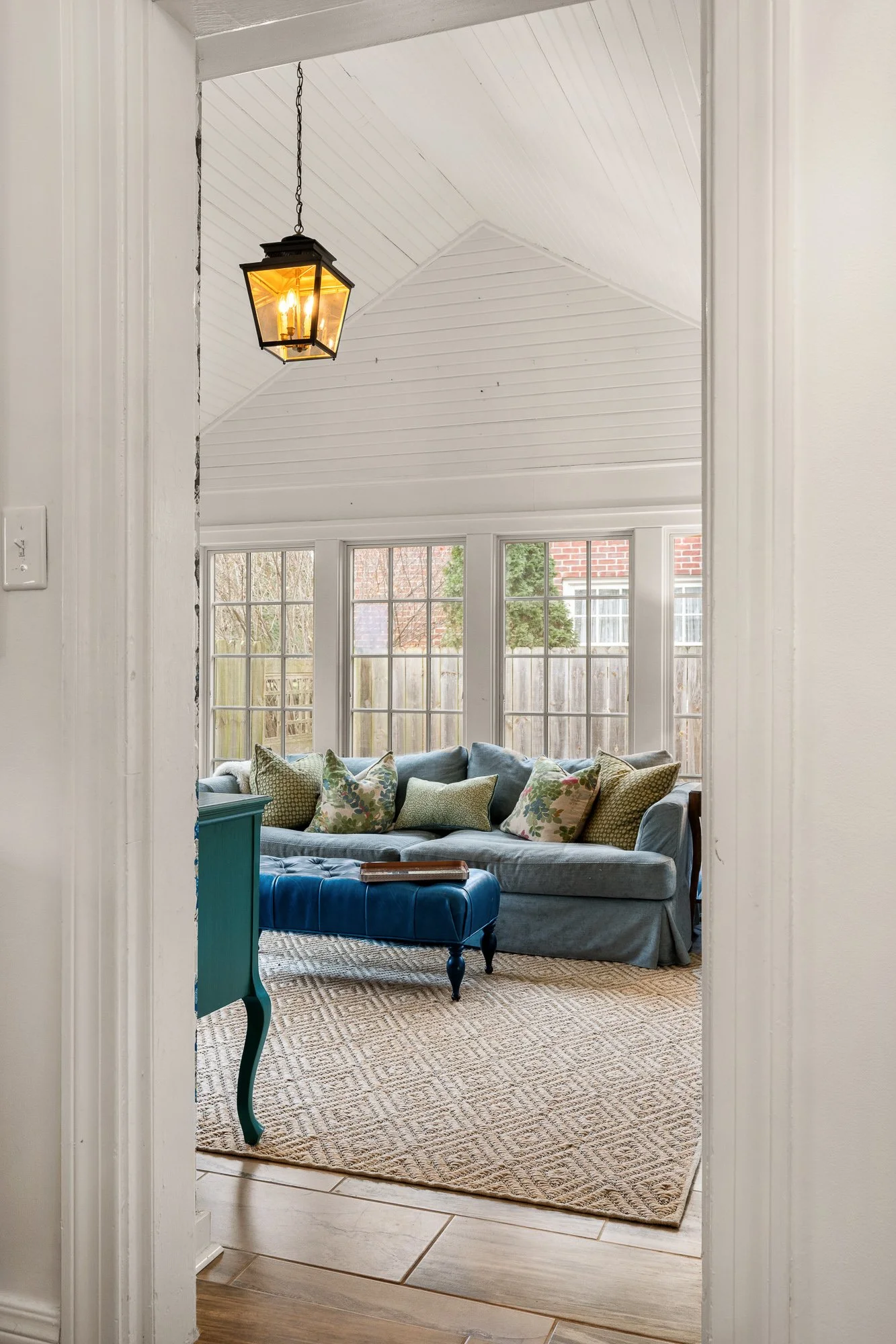 405 Mayfair Ln_web-15.jpg