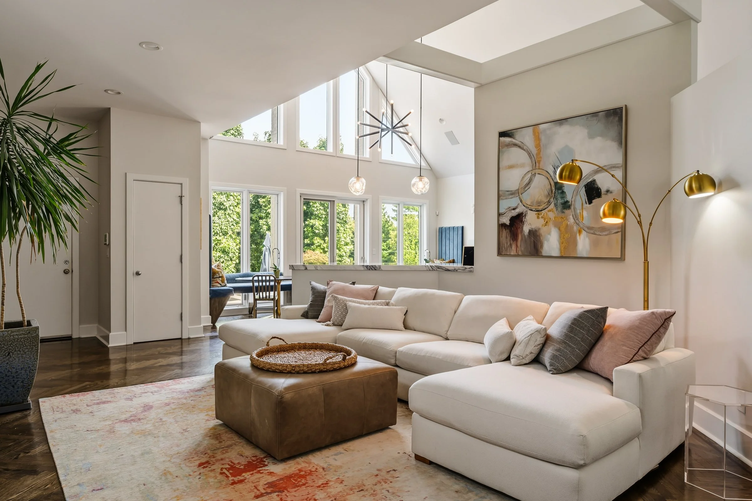 5109 Dunvegan Rd-26.jpg