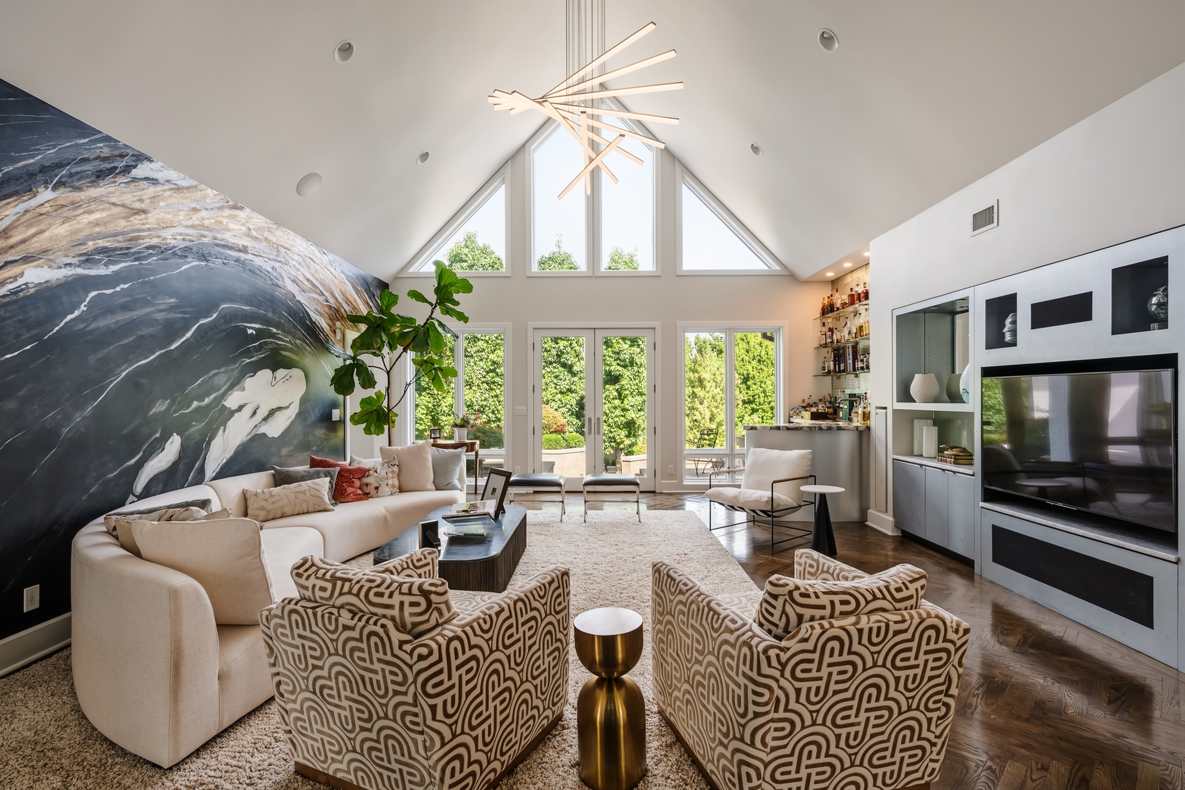 5109 Dunvegan Rd-10.jpg