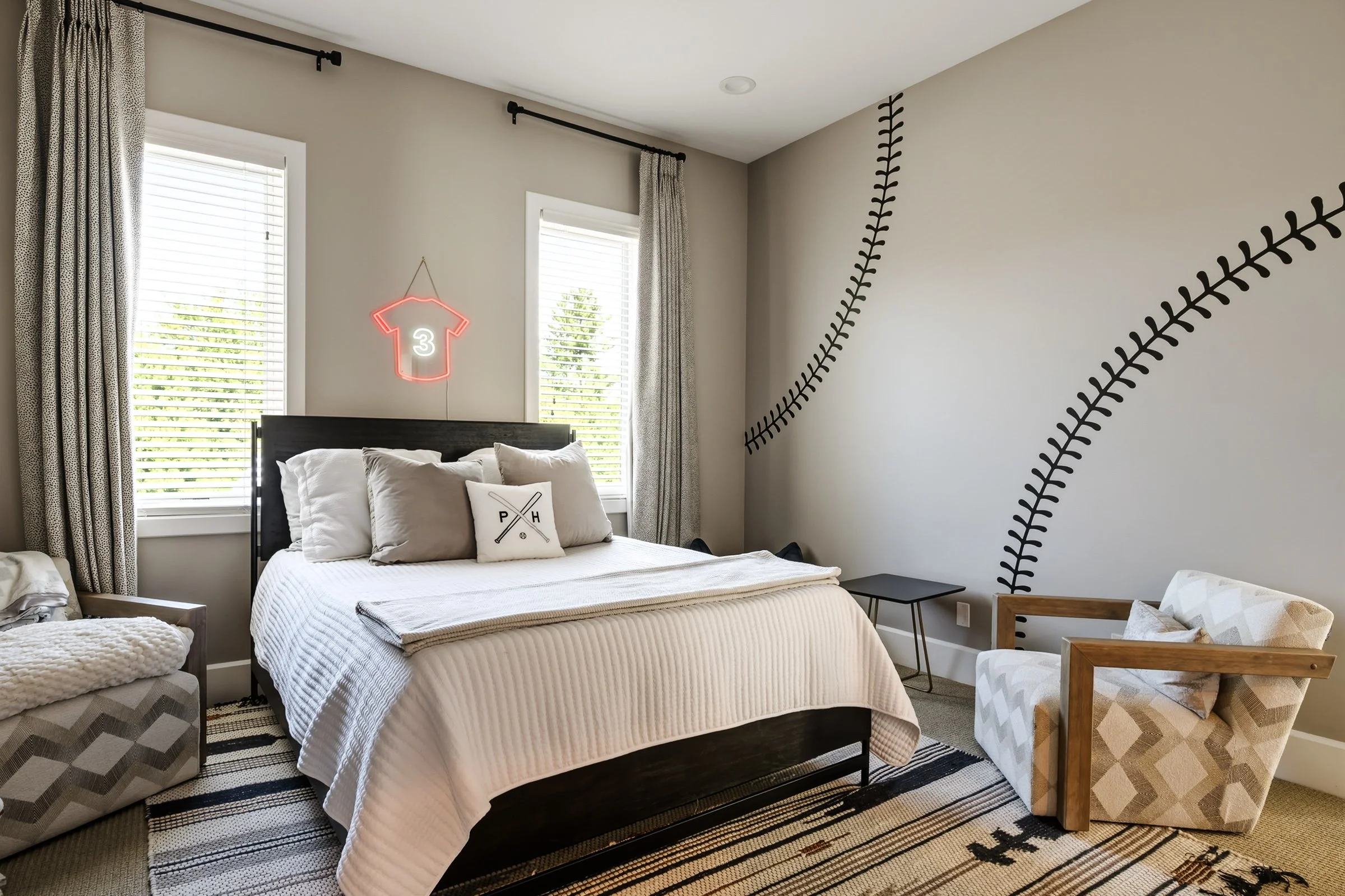 5109 Dunvegan Rd-42.jpg