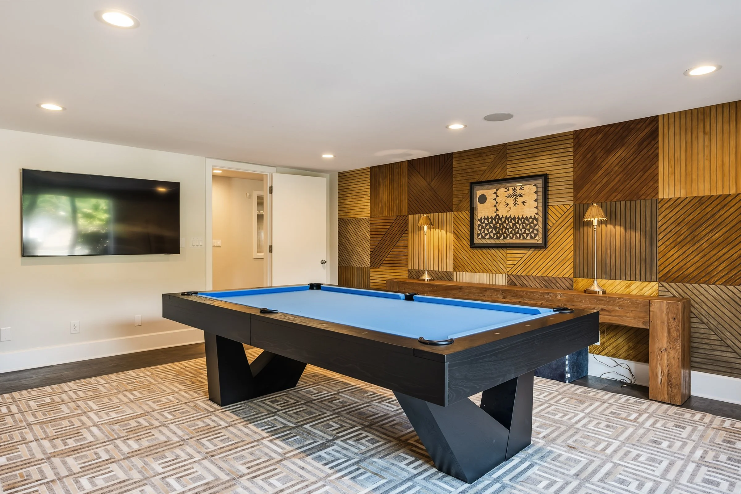 5109 Dunvegan Rd-56.jpg