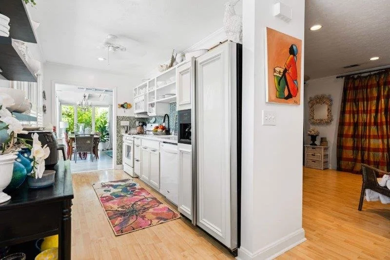 102-web-or-mls-6706 Elmcroft Cir-102.jpg