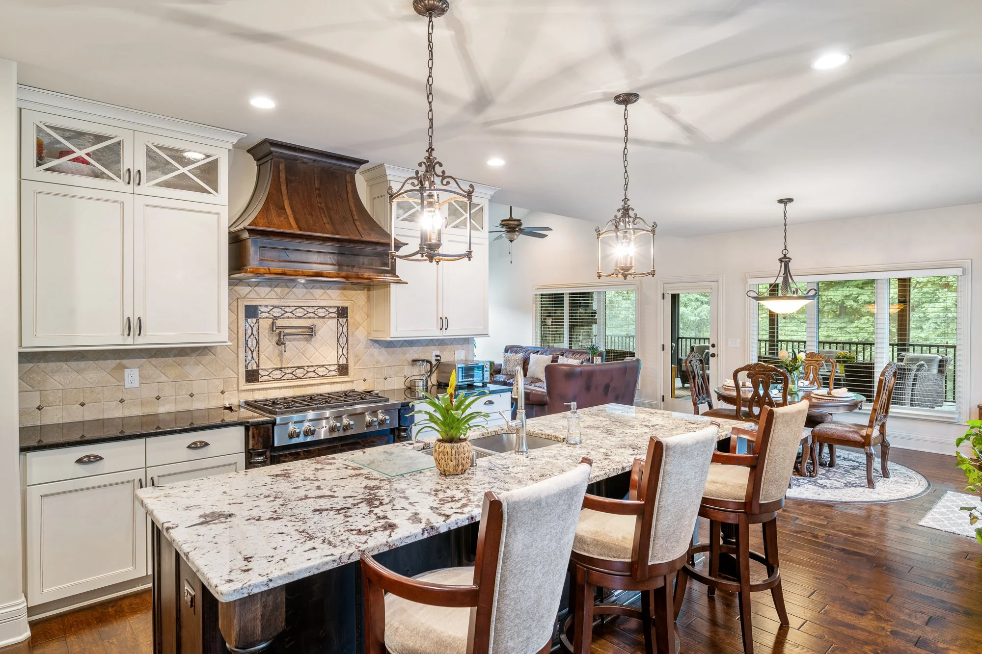 6119 Springhouse Farm Ln_web-14.jpg