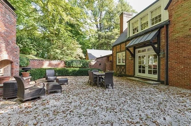 Untitled design (5).jpg