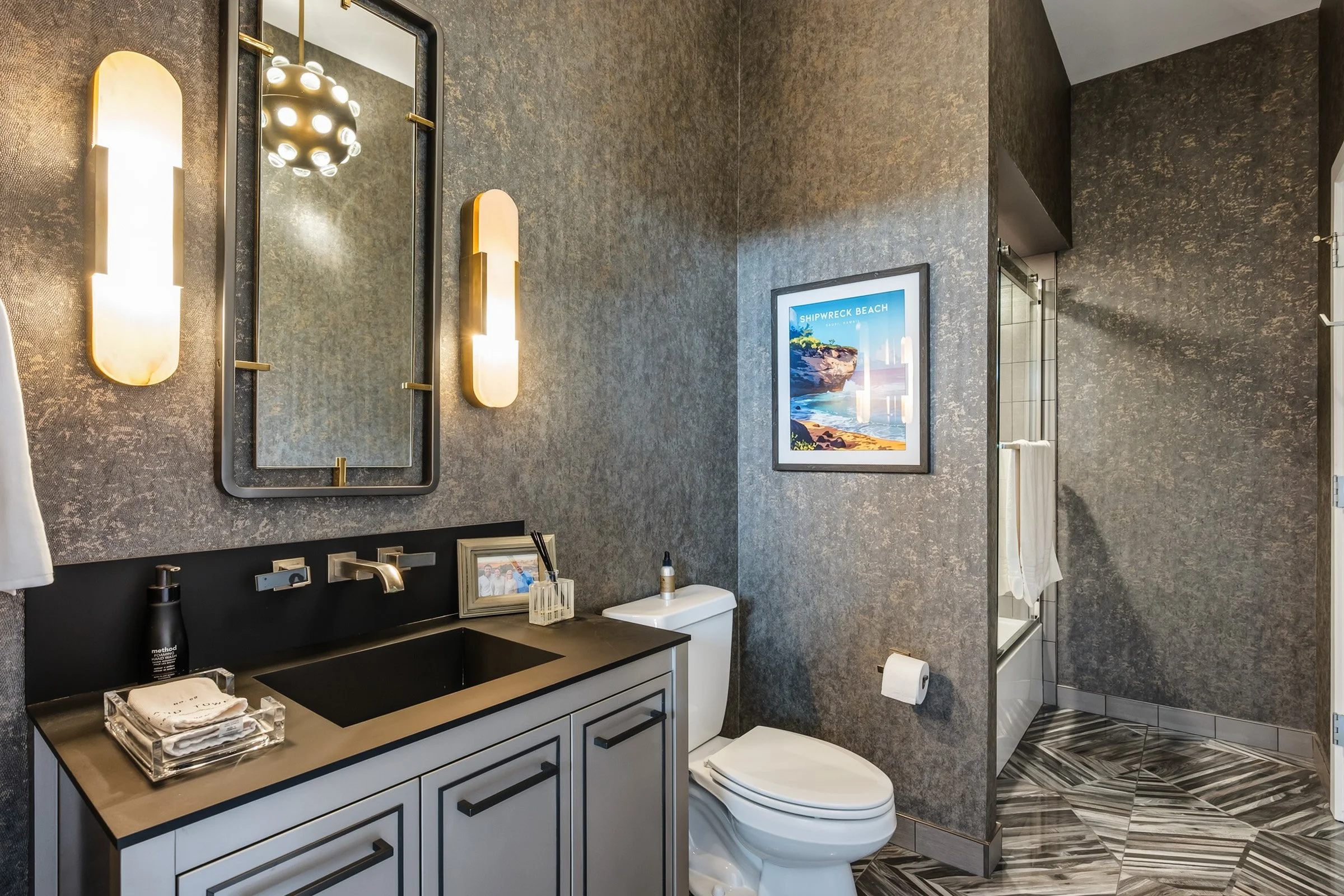 5109 Dunvegan Rd-59.jpg