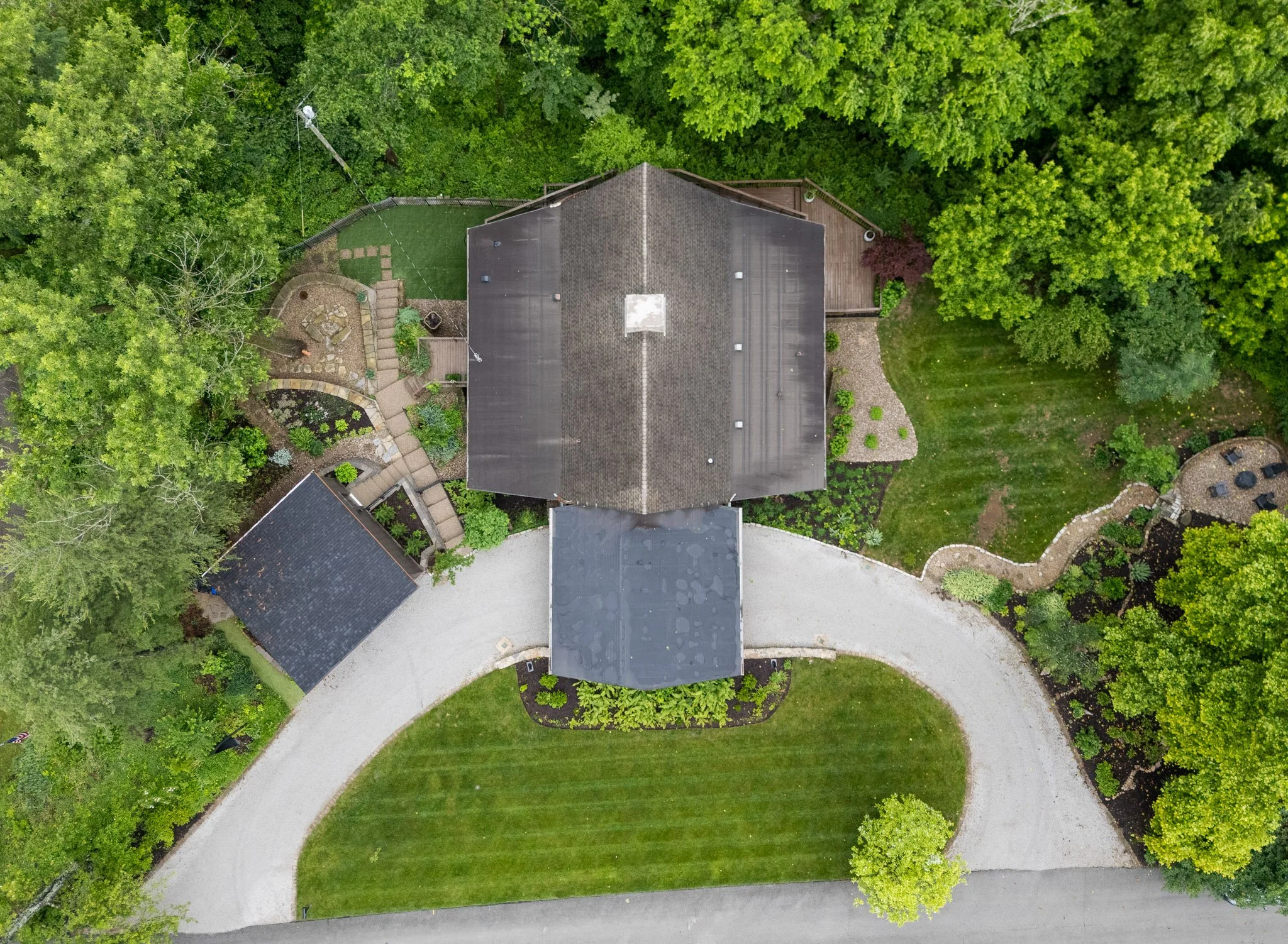 800 Greenspur Ln_web-3.jpg