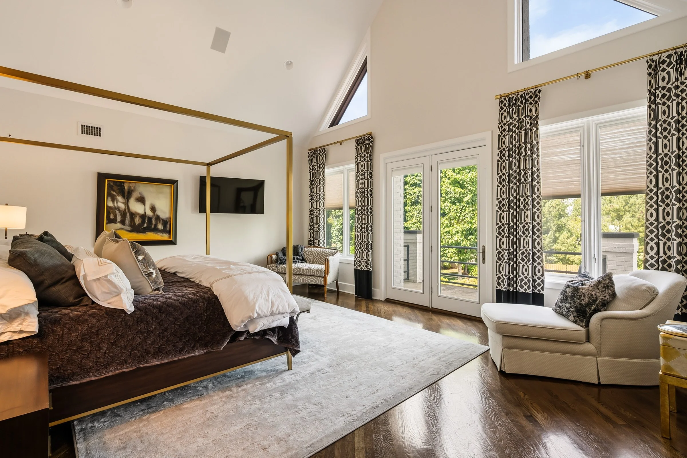 5109 Dunvegan Rd-34.jpg