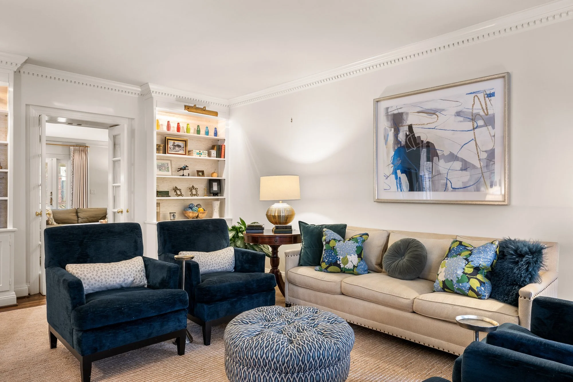 405 Mayfair Ln_web-11.jpg