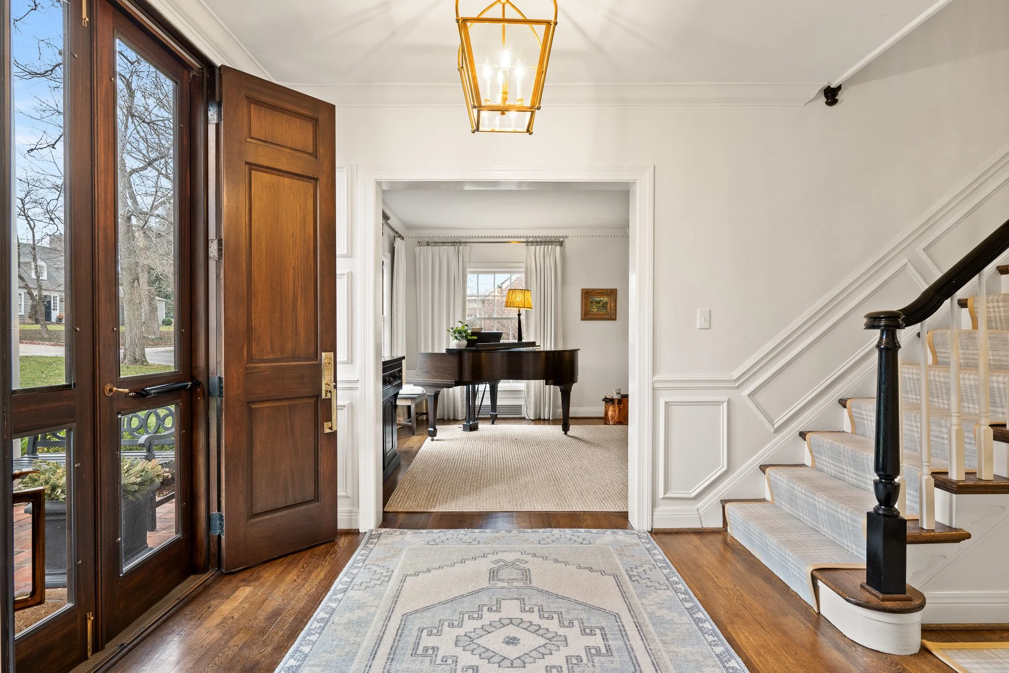 405 Mayfair Ln_web-1.jpg