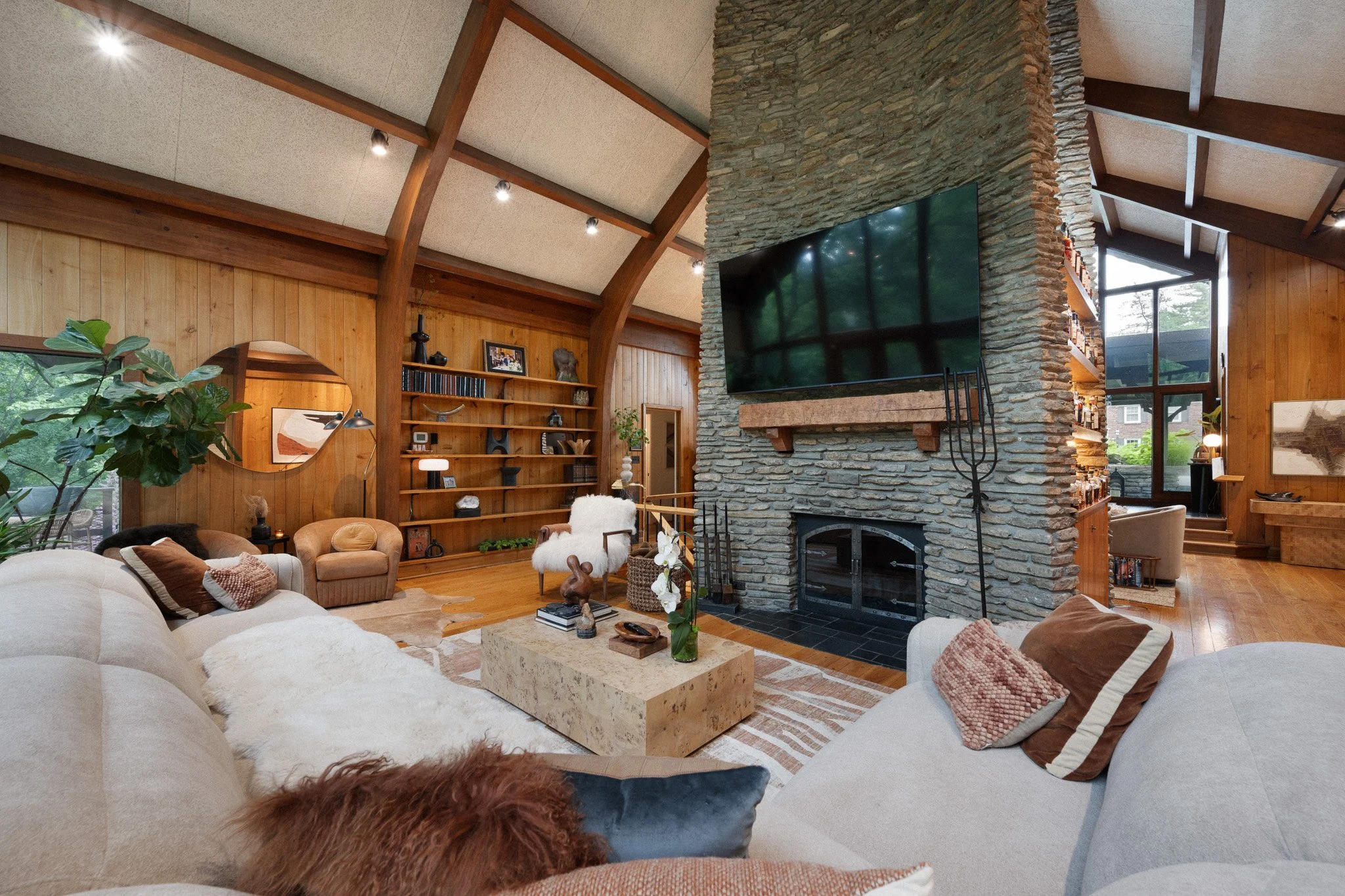 800 Greenspur Ln_web-24.jpg