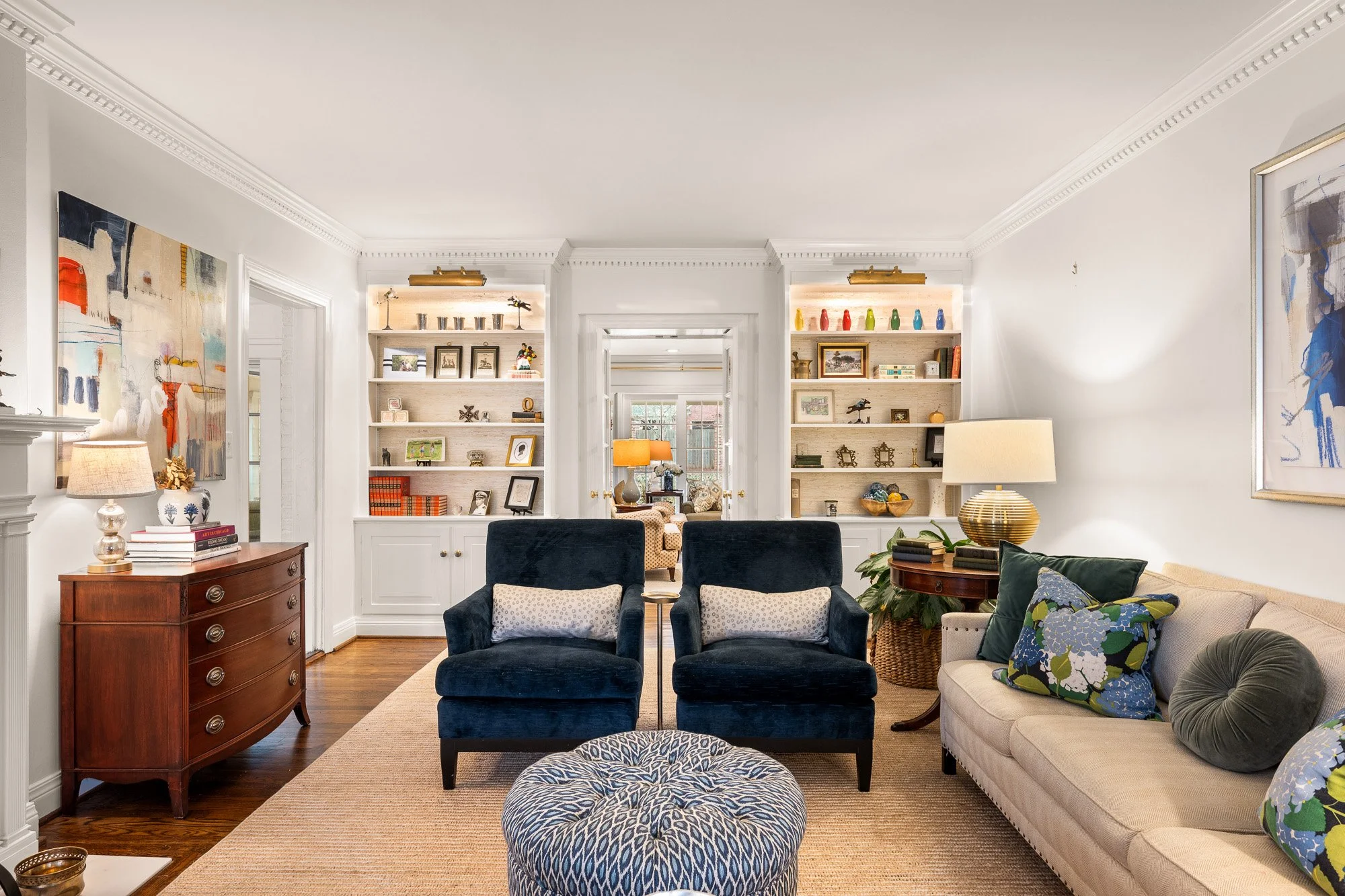 405 Mayfair Ln_web-10.jpg