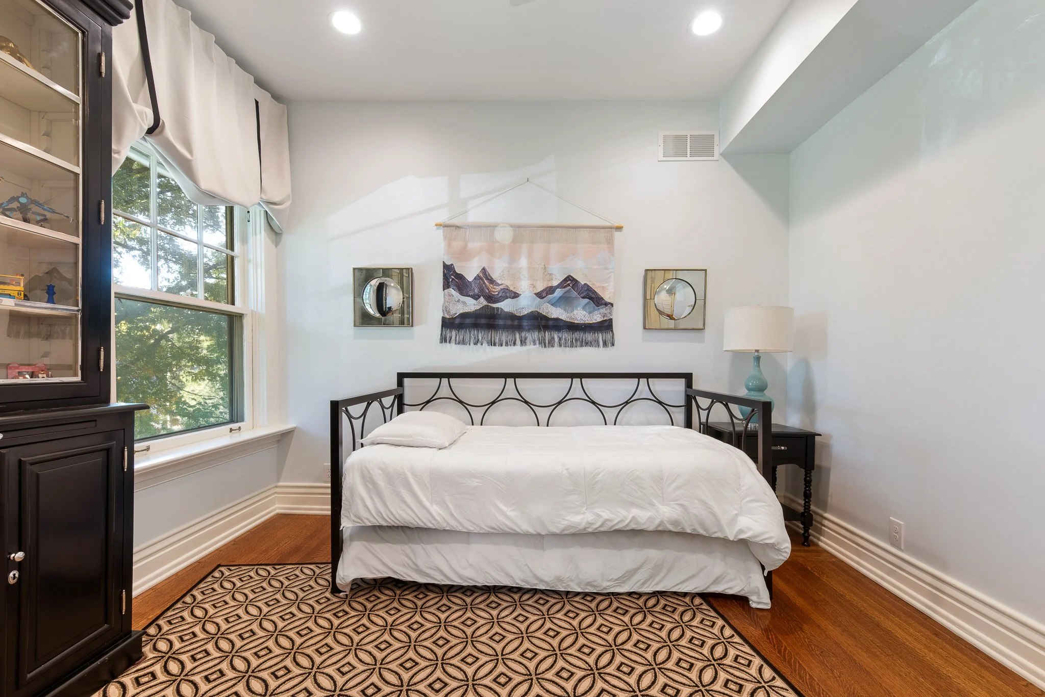 2525 Ransdell Ave_web-9.jpg