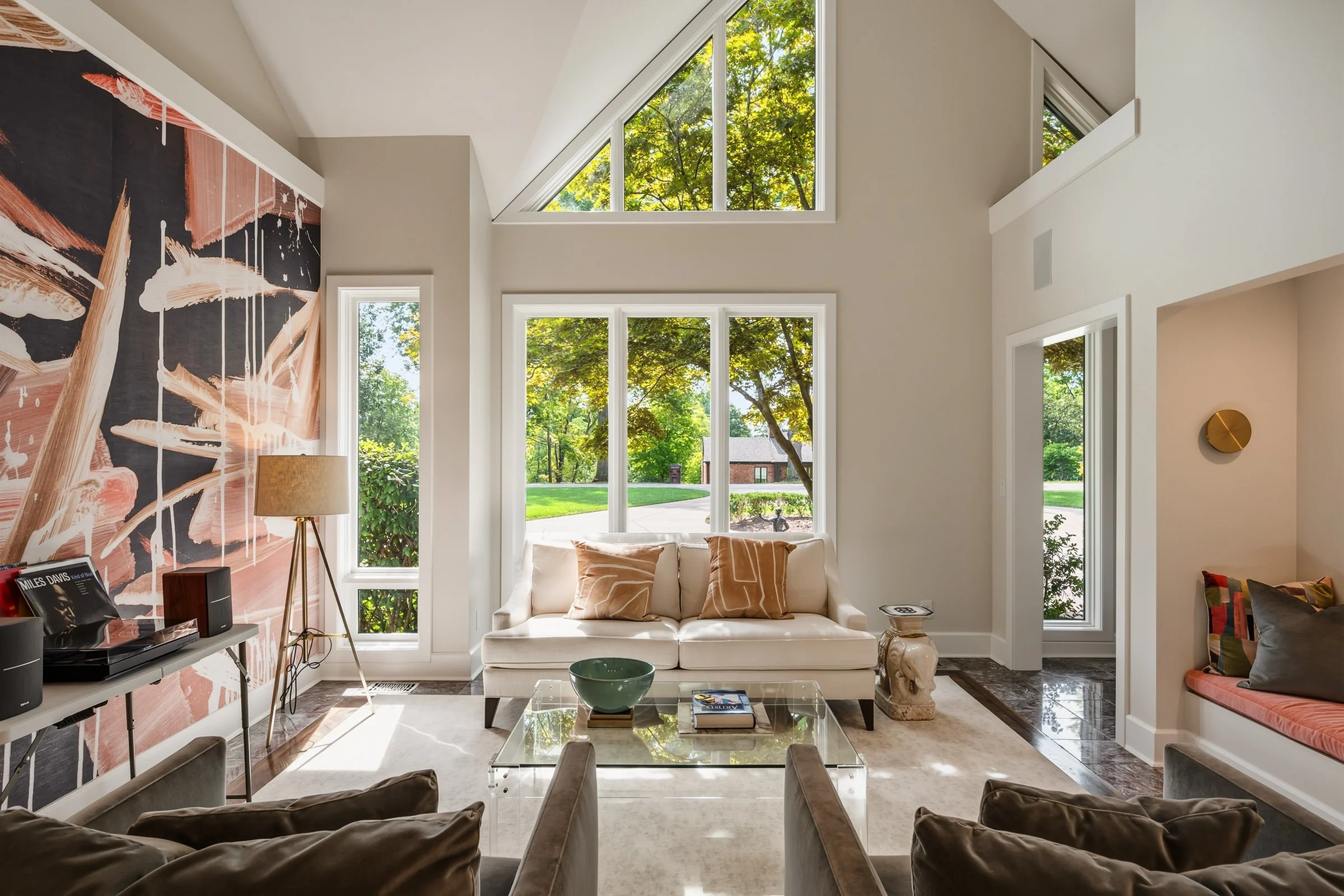 5109 Dunvegan Rd-32.jpg
