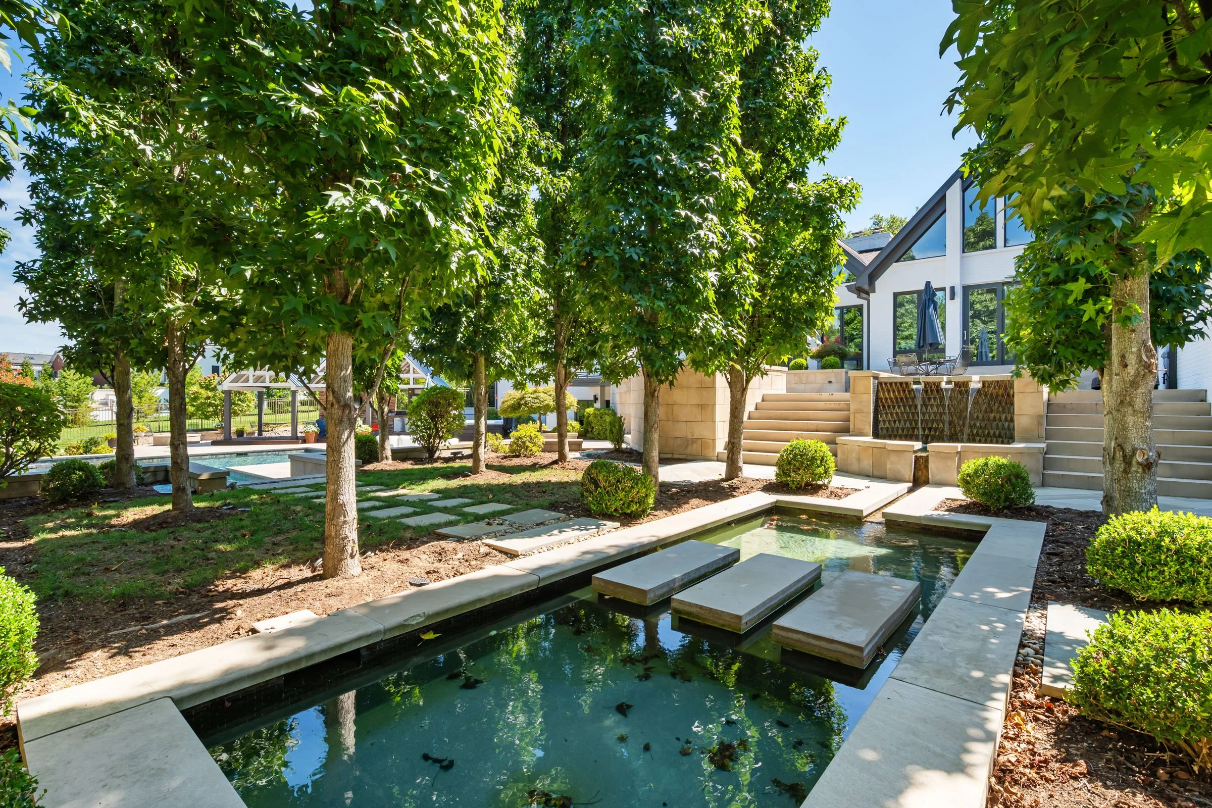 5109 Dunvegan Rd-67.jpg