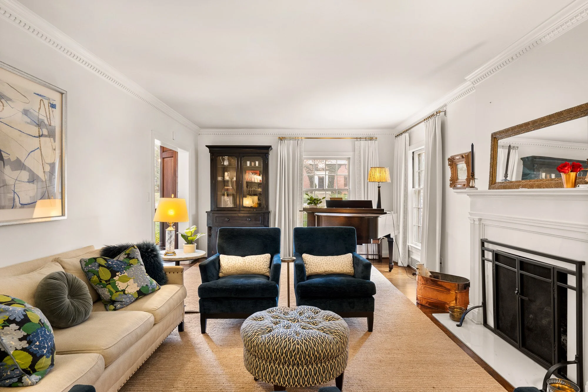 405 Mayfair Ln_web-7.jpg