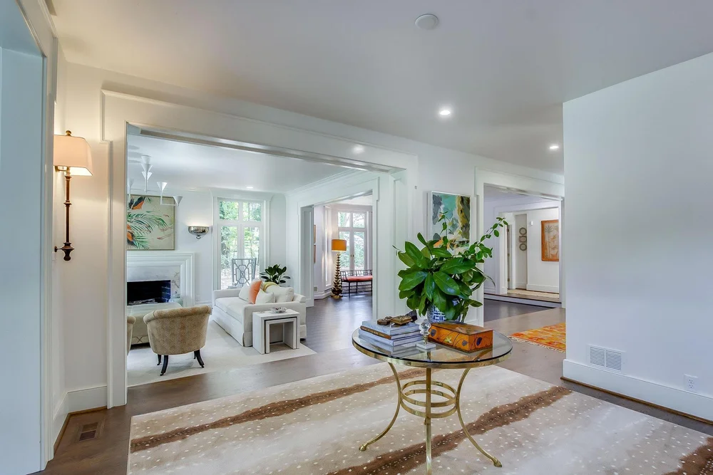 Visual Reference: Vibrant Villa