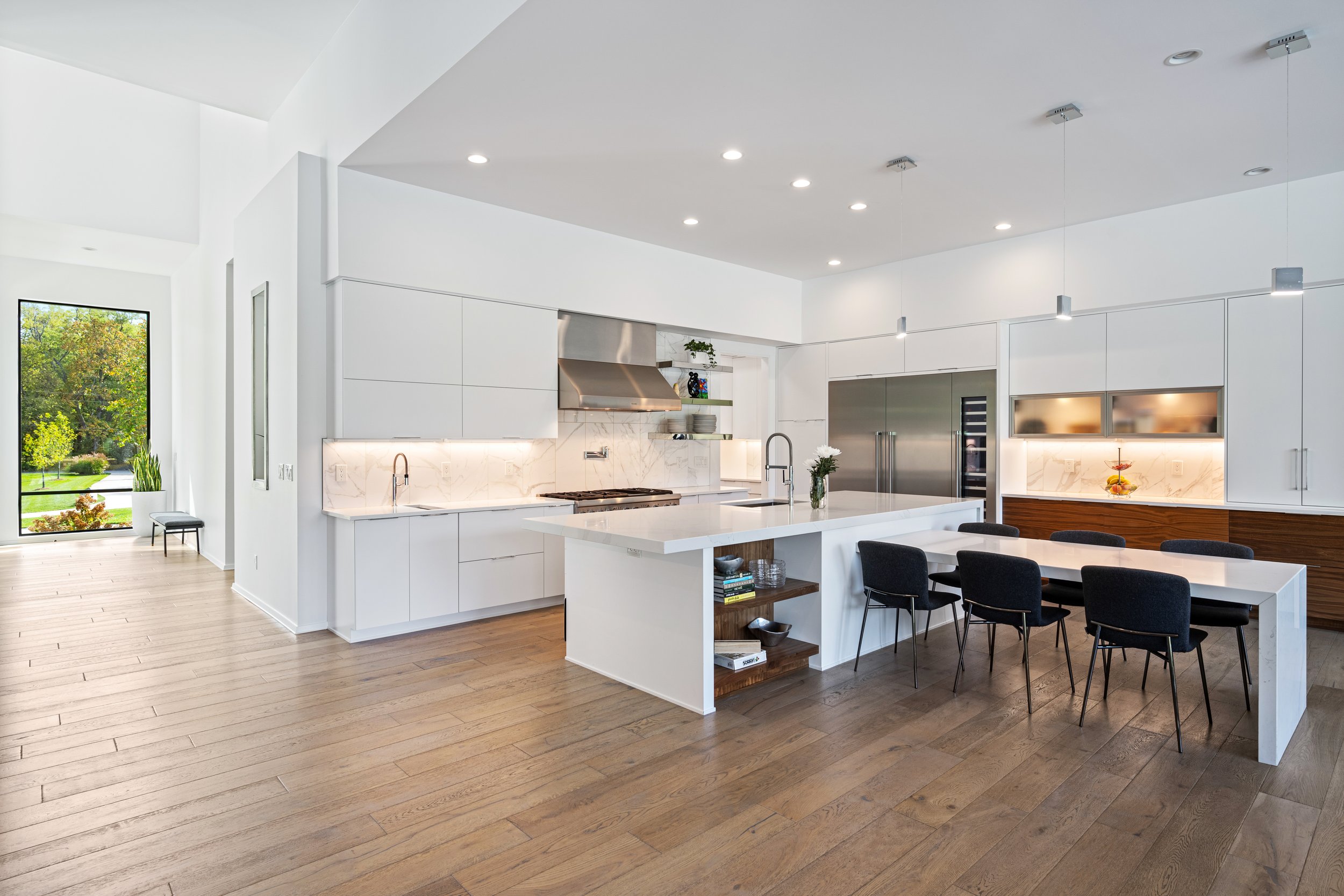Chef's eat in kitchen