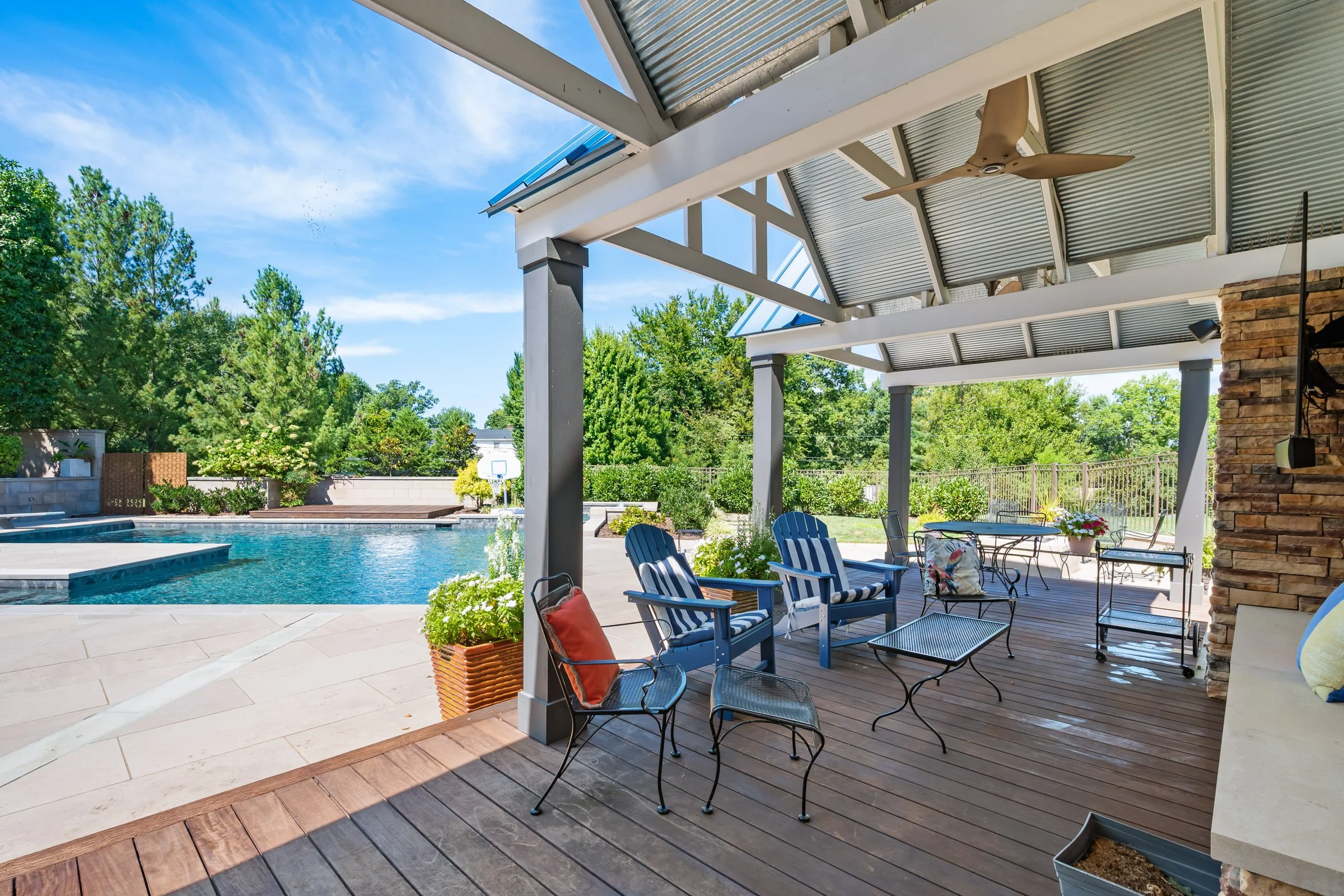 5109 Dunvegan Rd-77.jpg