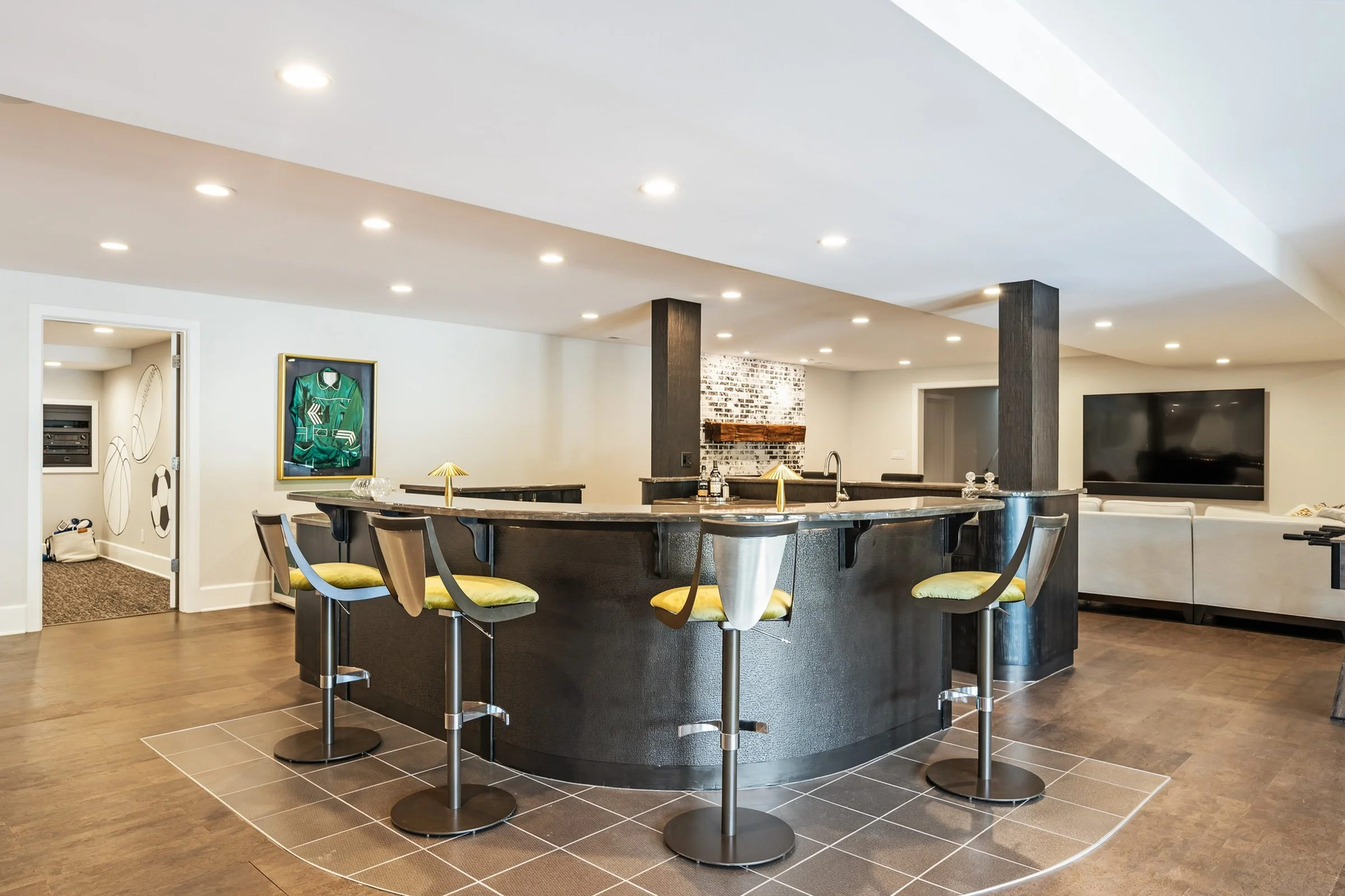 5109 Dunvegan Rd-50.jpg