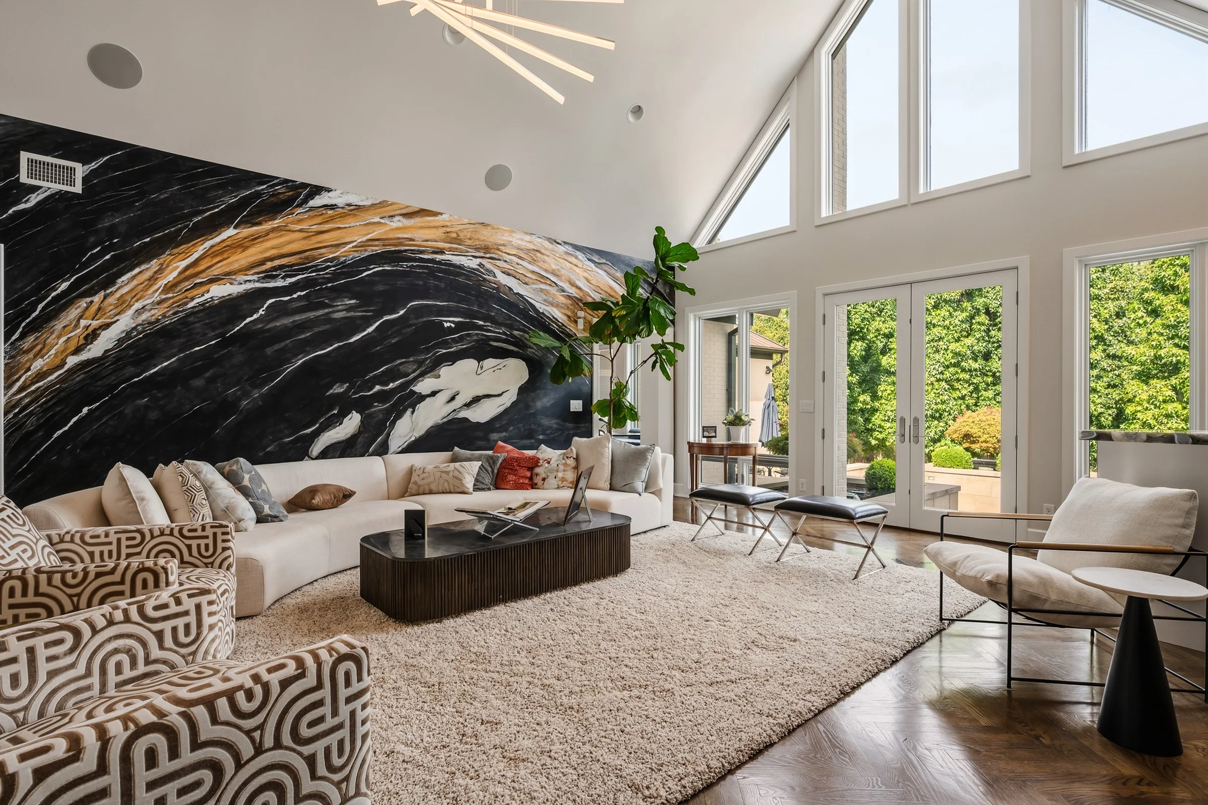 5109 Dunvegan Rd-11.jpg