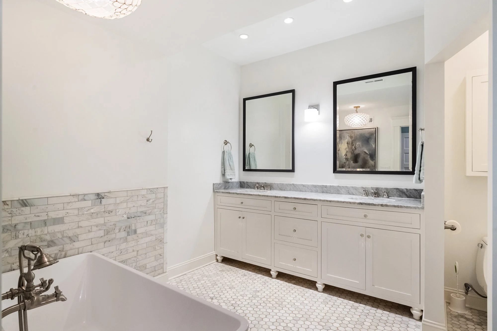 2525 Ransdell Ave interiors_webres-26.jpg