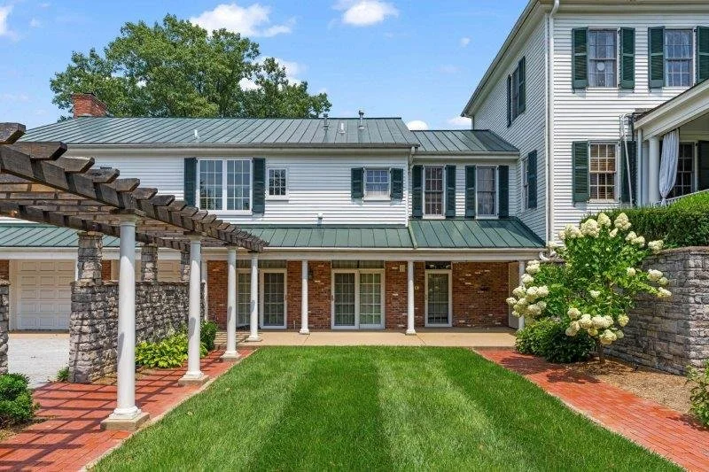 14-web-or-mls-6706 Elmcroft Cir-14.jpg