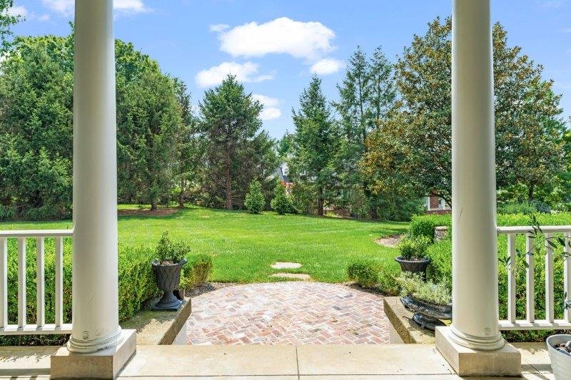 25-web-or-mls-6706 Elmcroft Cir-25.jpg