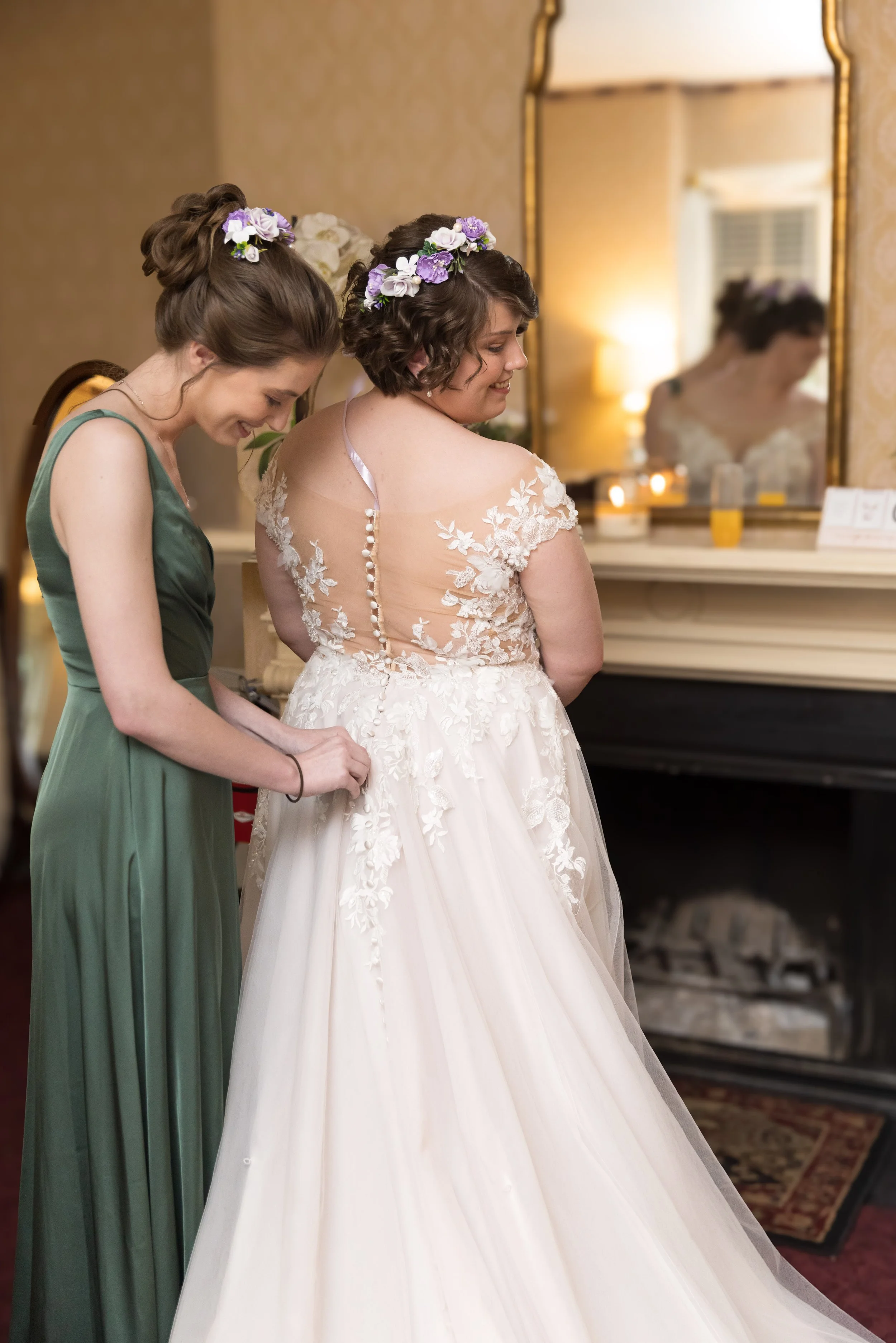 stonehurst-manor-wedding-bride-getting-ready.jpg