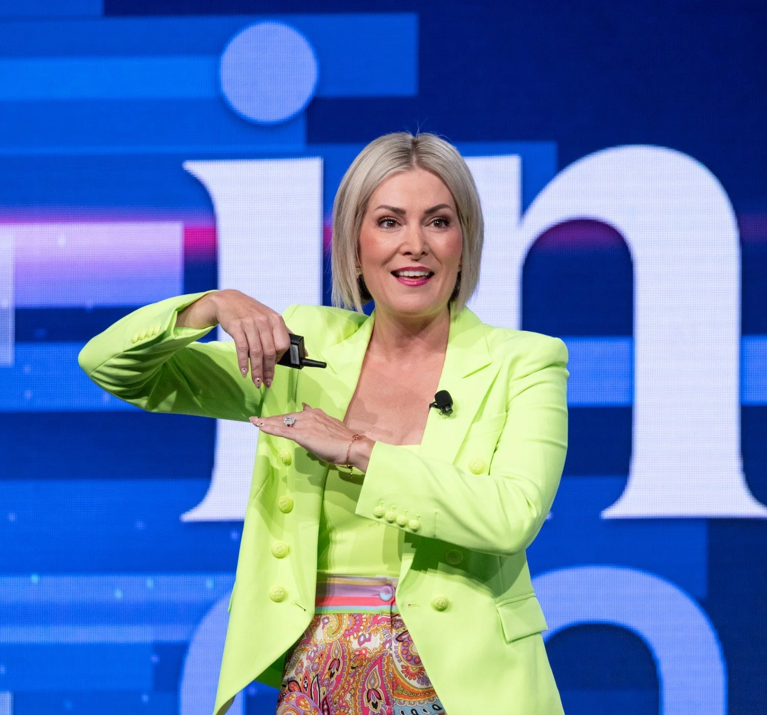 Social Media keynote speaking topic with Actionable, meaningful strategies for creating content that earns trust, helps drive revenue, and opens up new opportunities for your business.