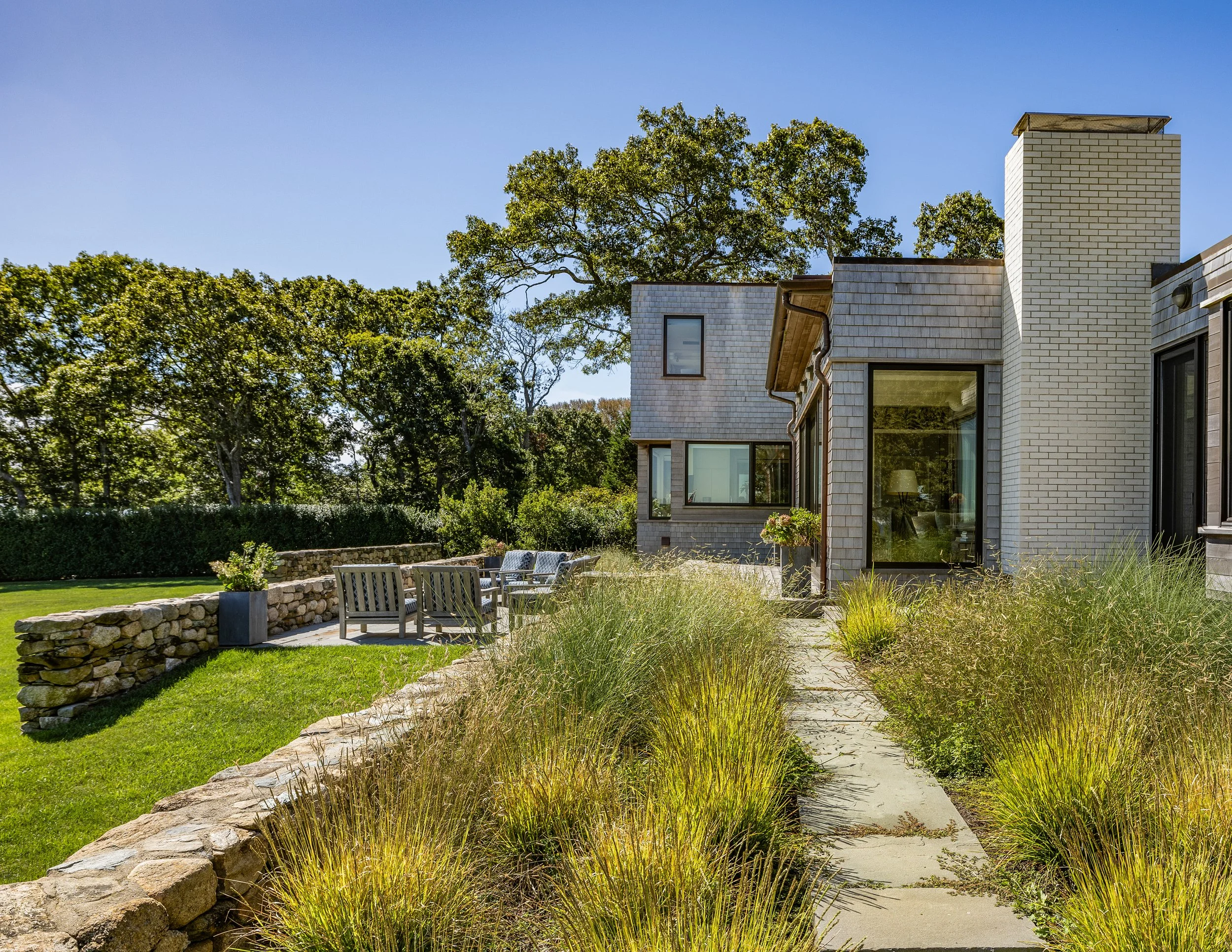 Middle Ledge Residence