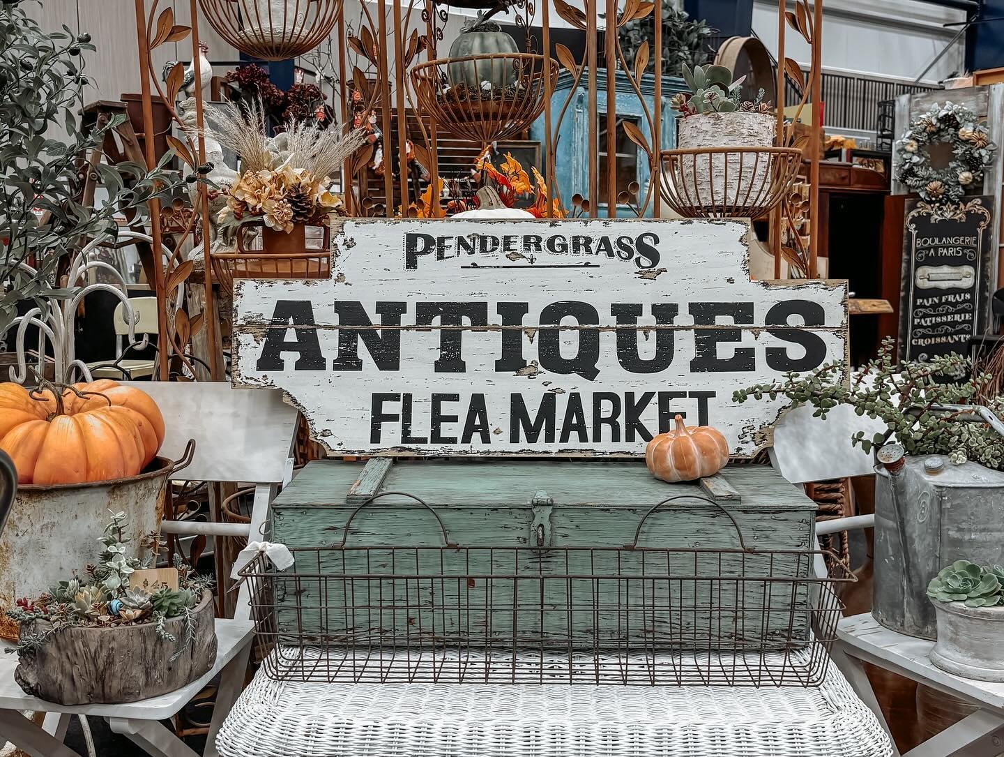 Antiques Roadshow vintage treasure hunt in 2025