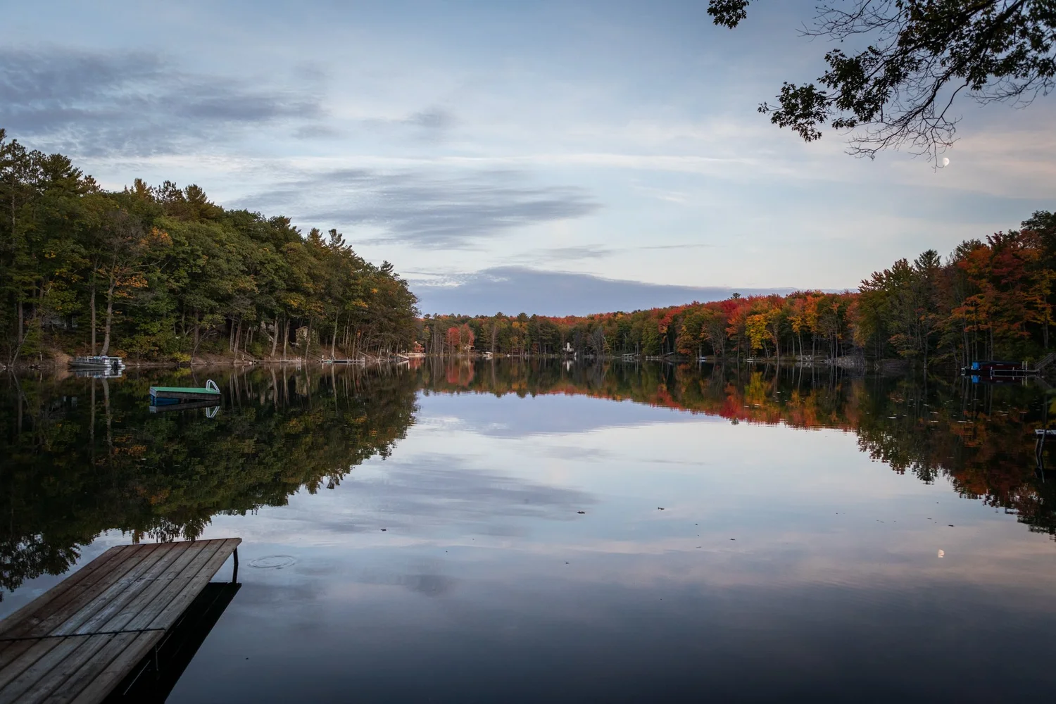 Rates & Reviews — Greenhouse Cottage Buhl Lake Gaylord MI Cottage