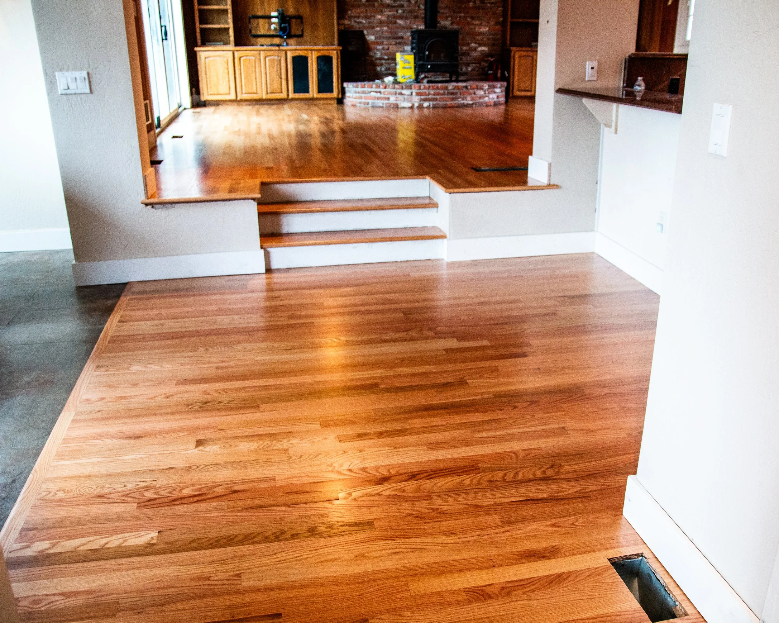 Red Oak Hardwood floor refinish and install in Coeurdalene, Idaho and Spokane Washington 