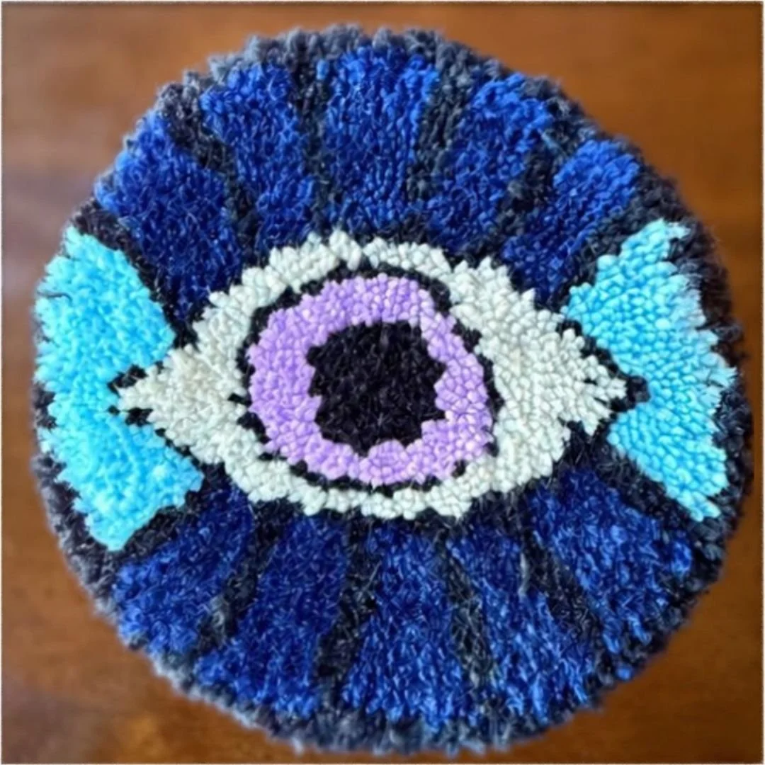 Dream Eye Table Rug