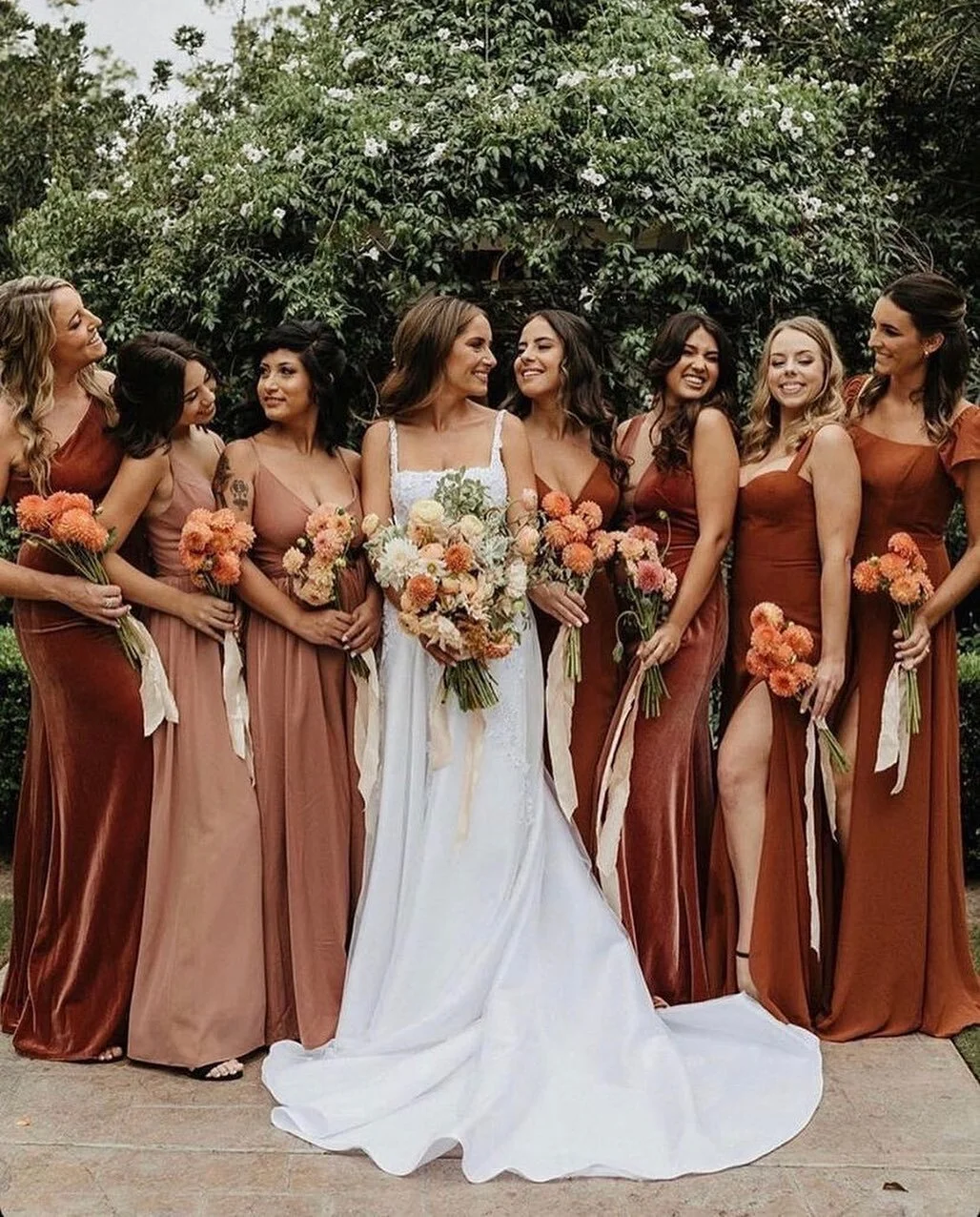 Loving this color scheme for fall! 🍁
⠀⠀⠀⠀⠀⠀⠀⠀⠀
Photo: @cmrestate @hollykalkinweddings
&bull;
&bull;
&bull;
&bull;
&bull;
#fallwedding #winterwedding #socalwedding #socalweddingplanner #socalweddings #weddingcoordinator #weddingconsultant #smallweddi
