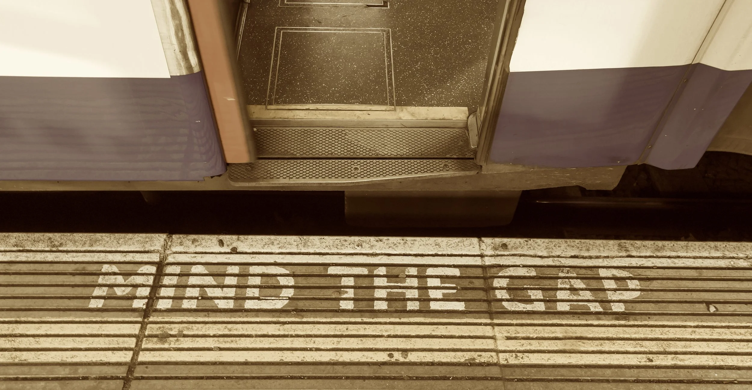 mind the gap mindfulness pause practice