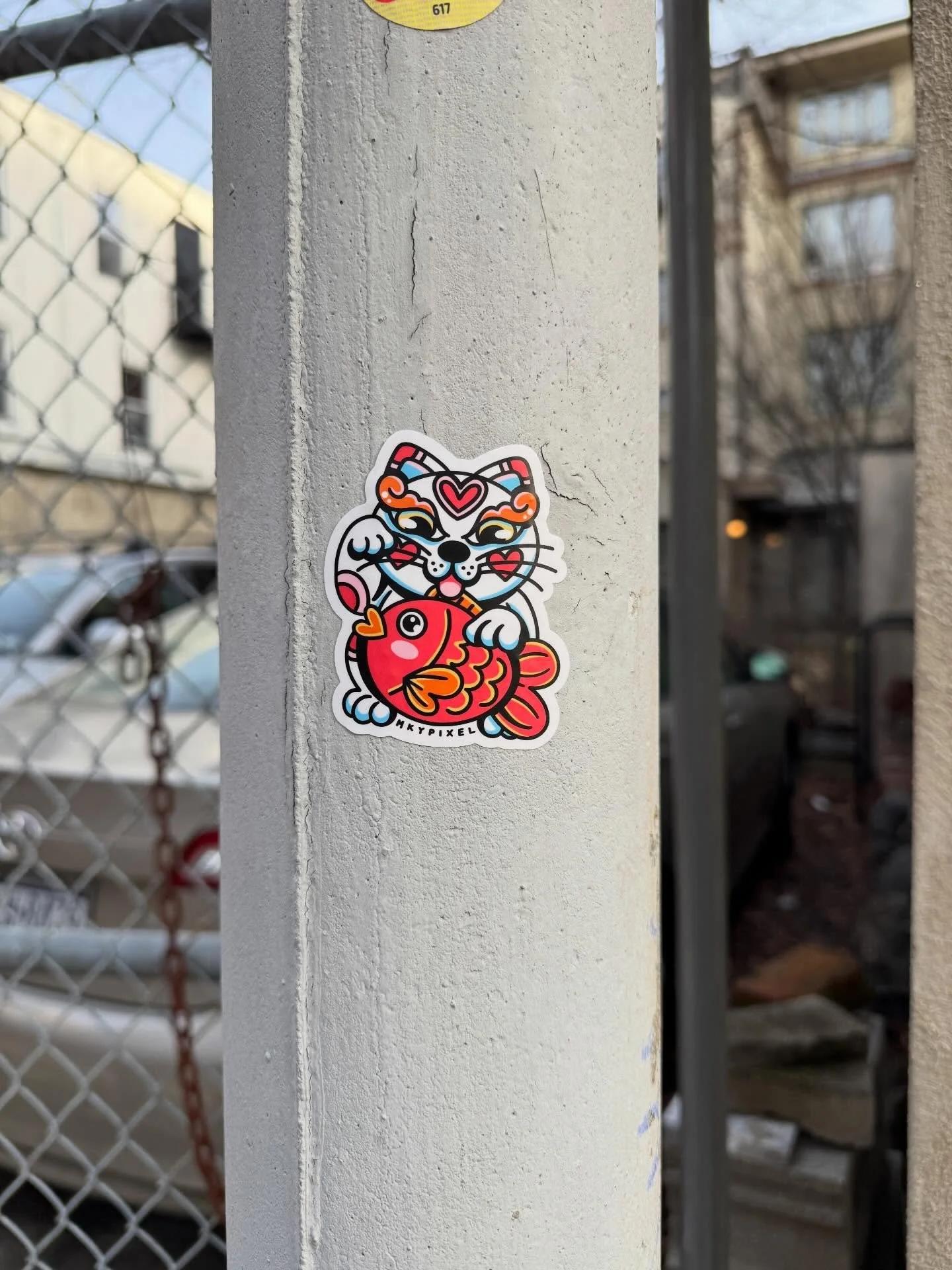 Welcome Cat ^. ̫ .^ฅ゛ManekiNeko stickers now available via my sticker shop! Comes in matte and holographic ✨

MKYPixel.com/shop